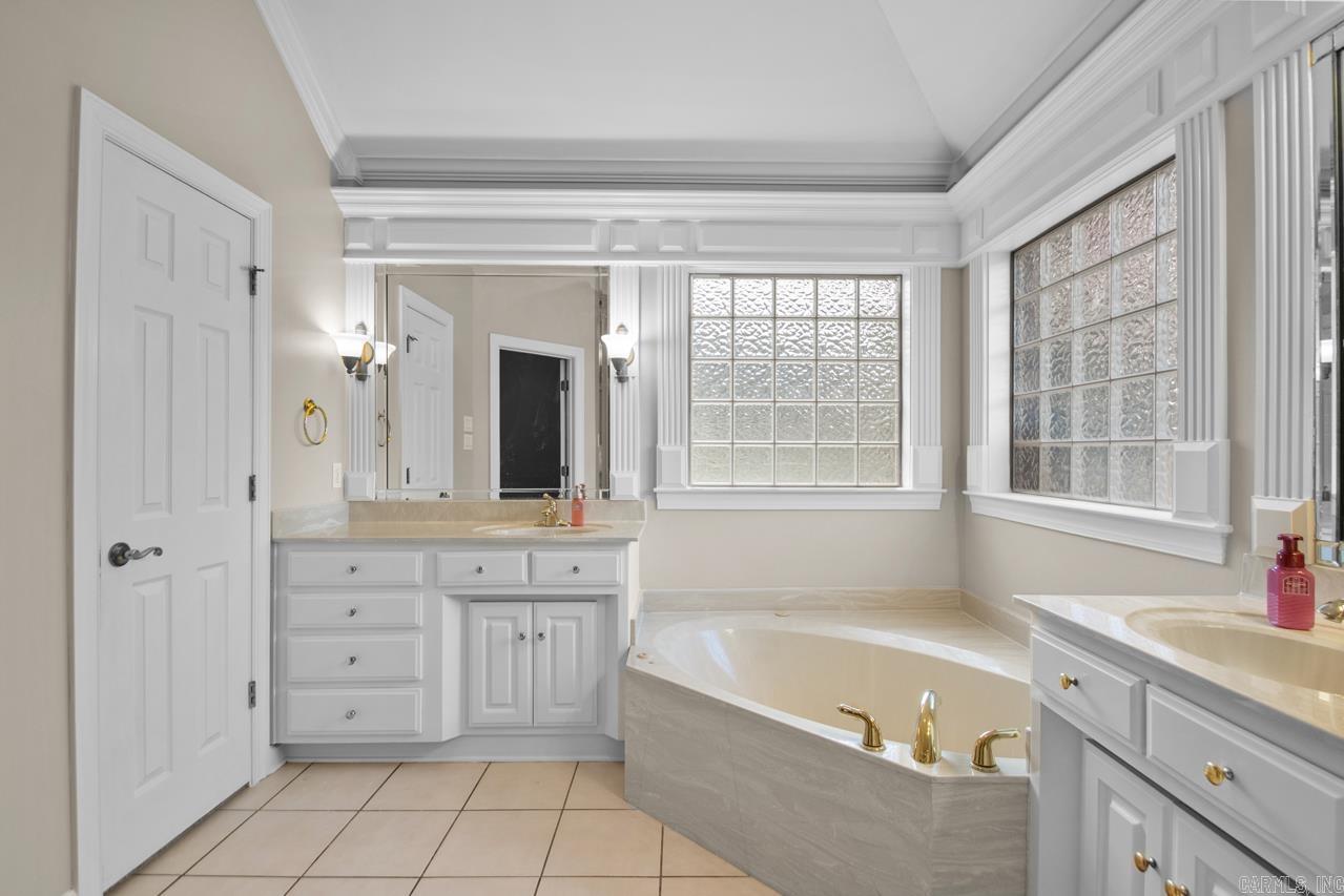 117 Limoges  Maumelle, AR