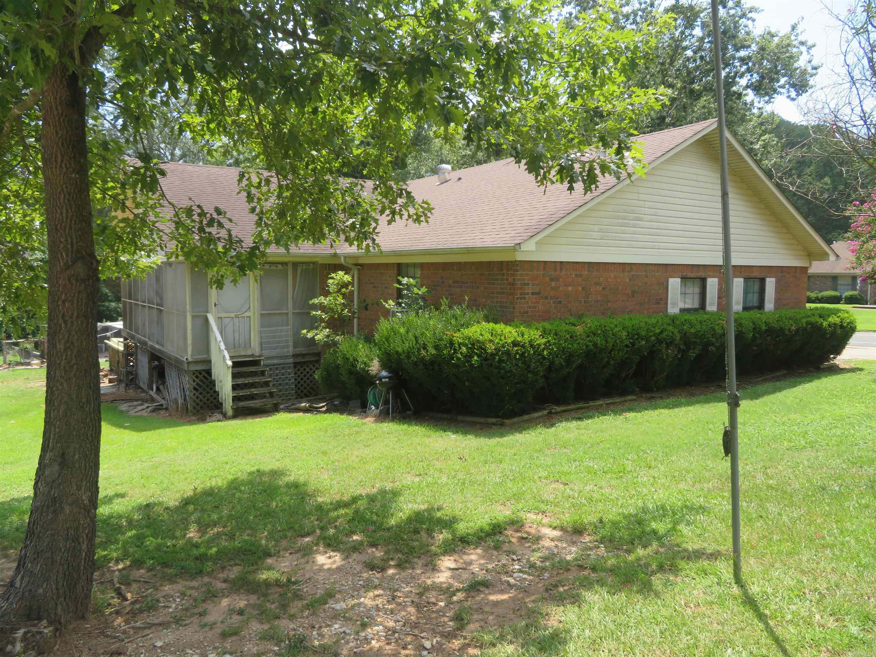 1004 N 26th Street Arkadelphia, AR 71923-5309