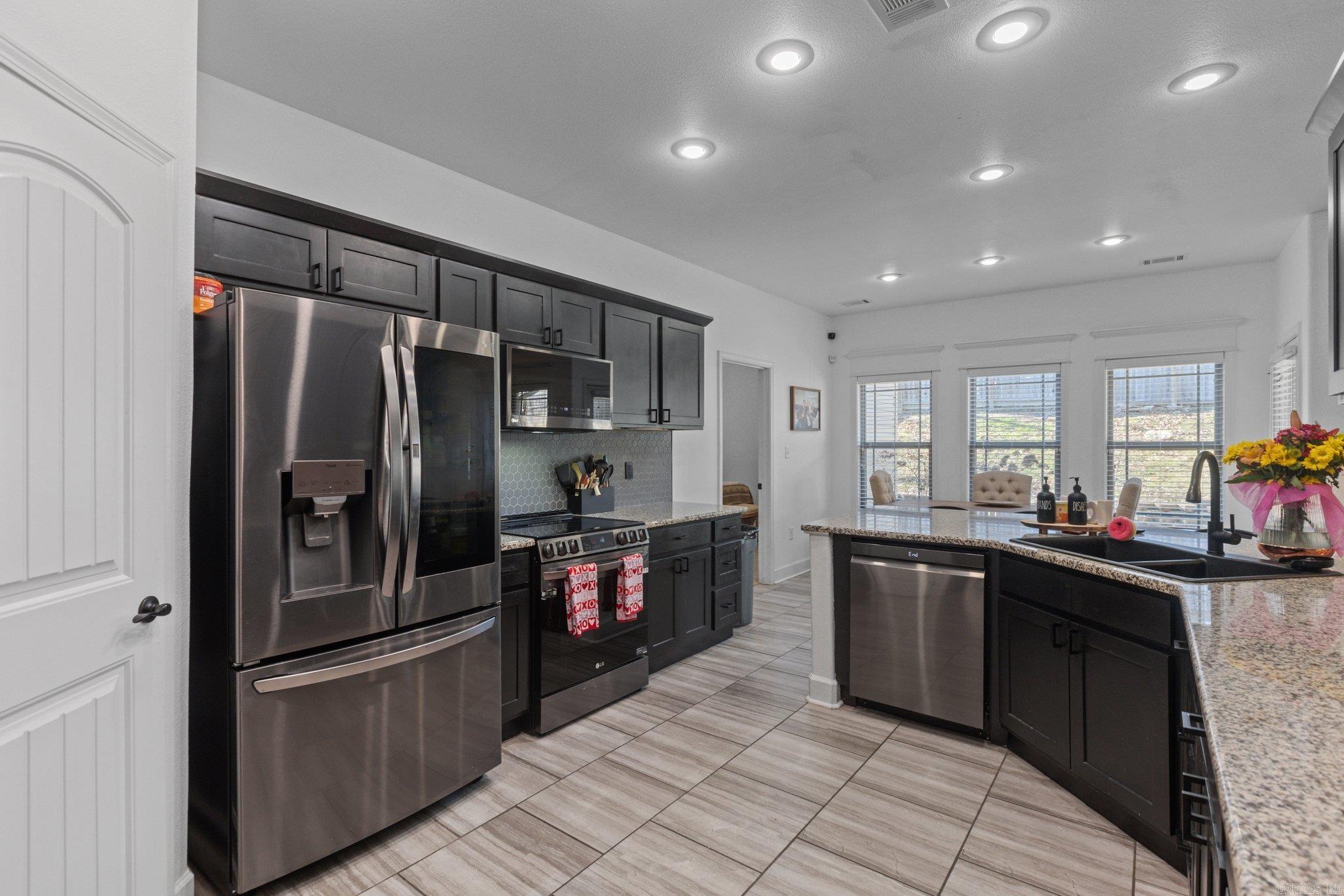 6898 Grace Village  Alexander, AR