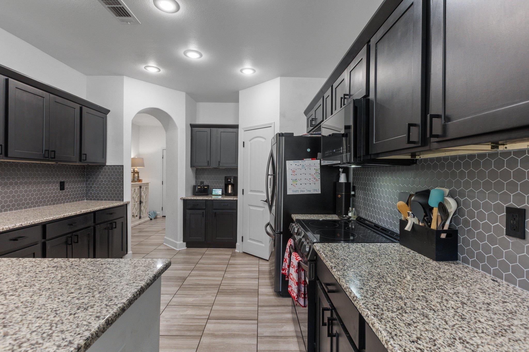 6898 Grace Village  Alexander, AR