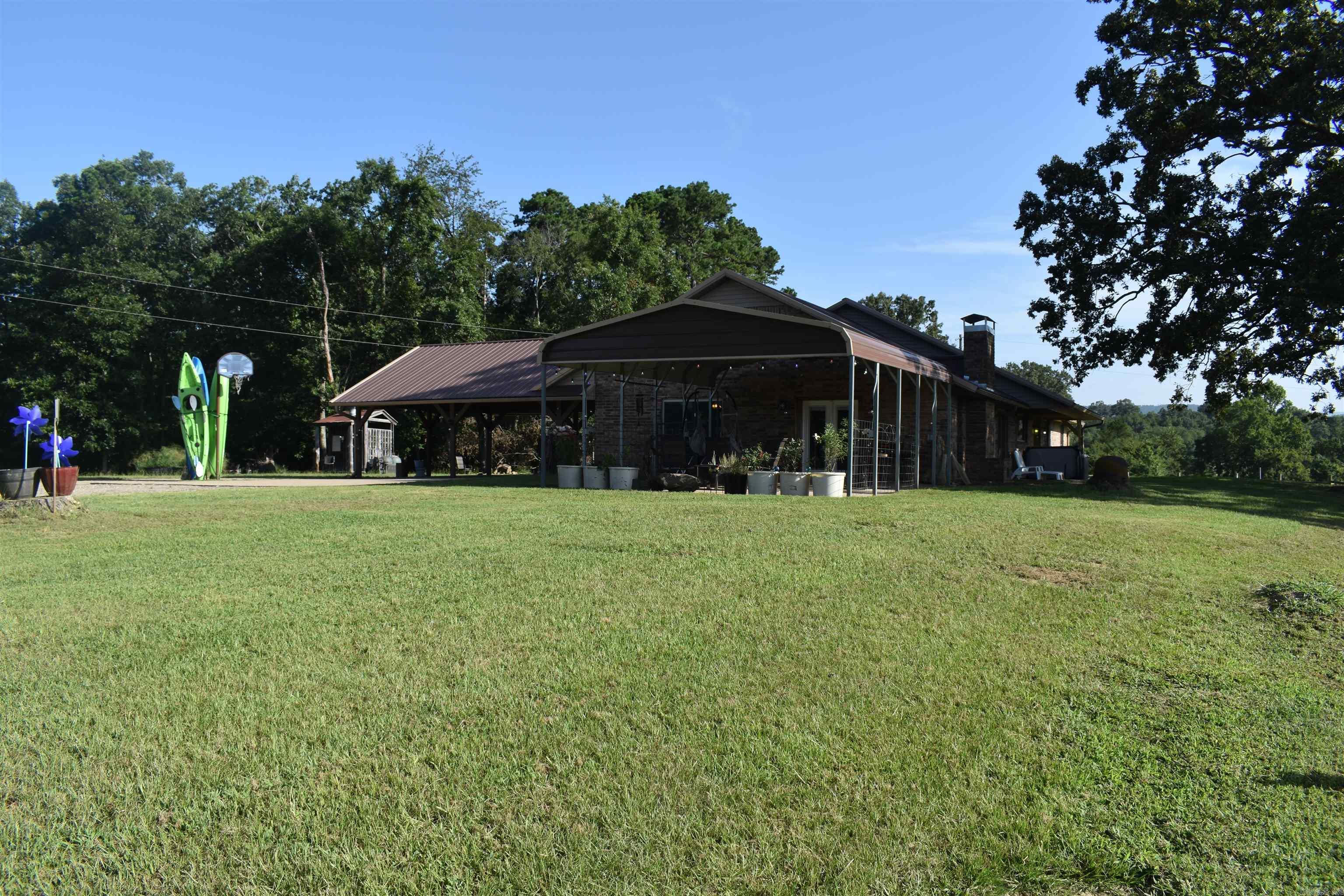 158 CLC Lane  Mena, AR