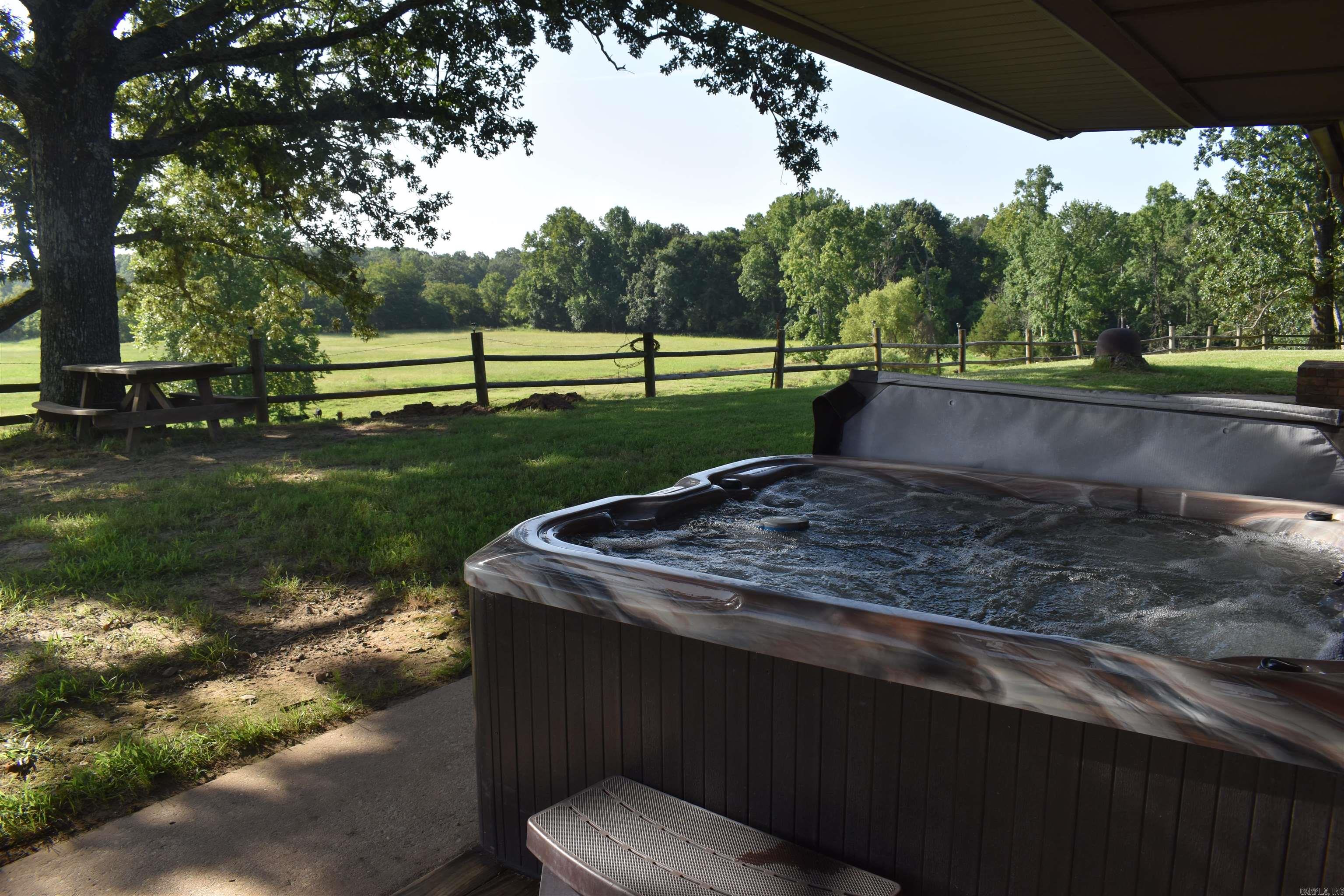 158 CLC Lane  Mena, AR