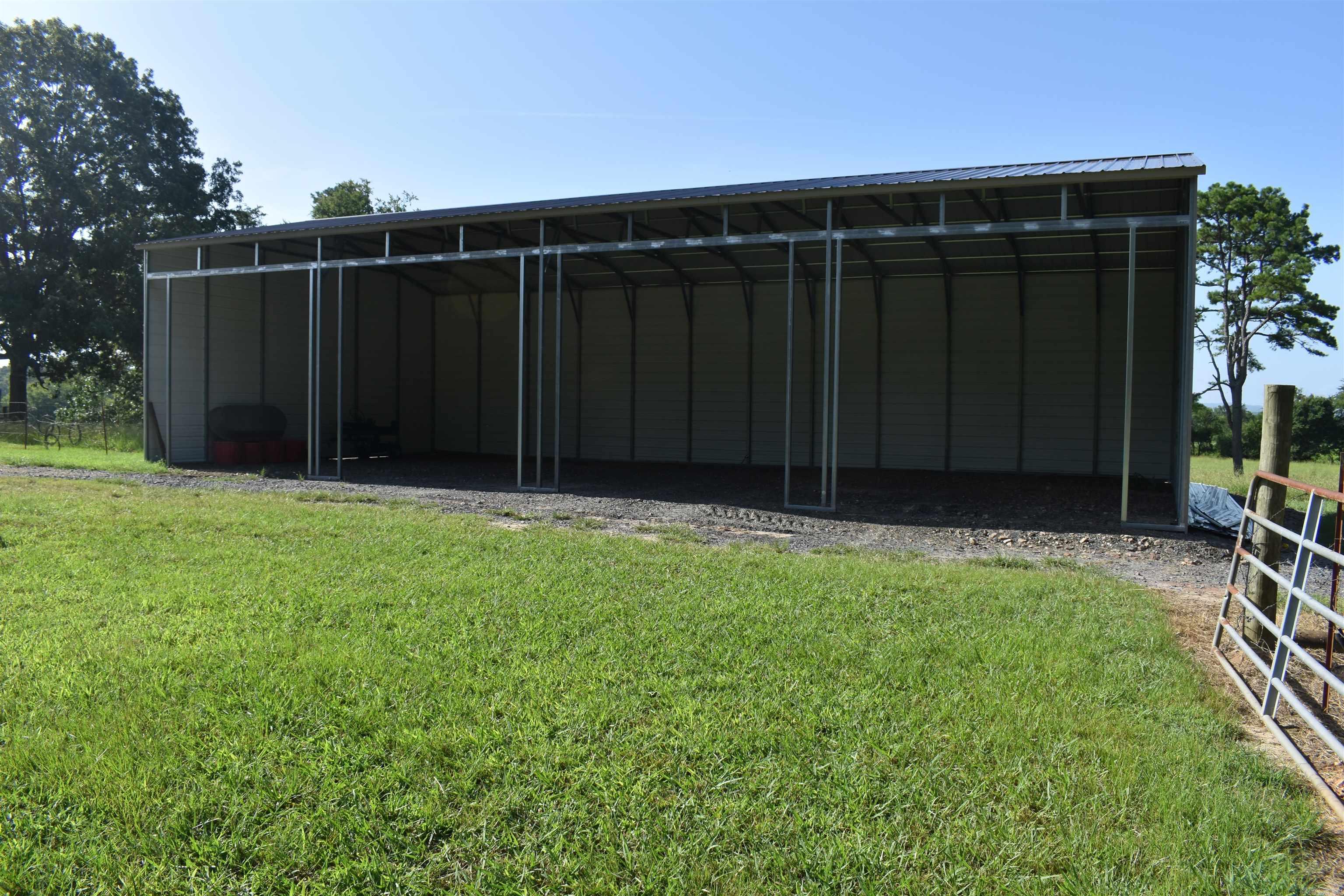 158 CLC Lane  Mena, AR