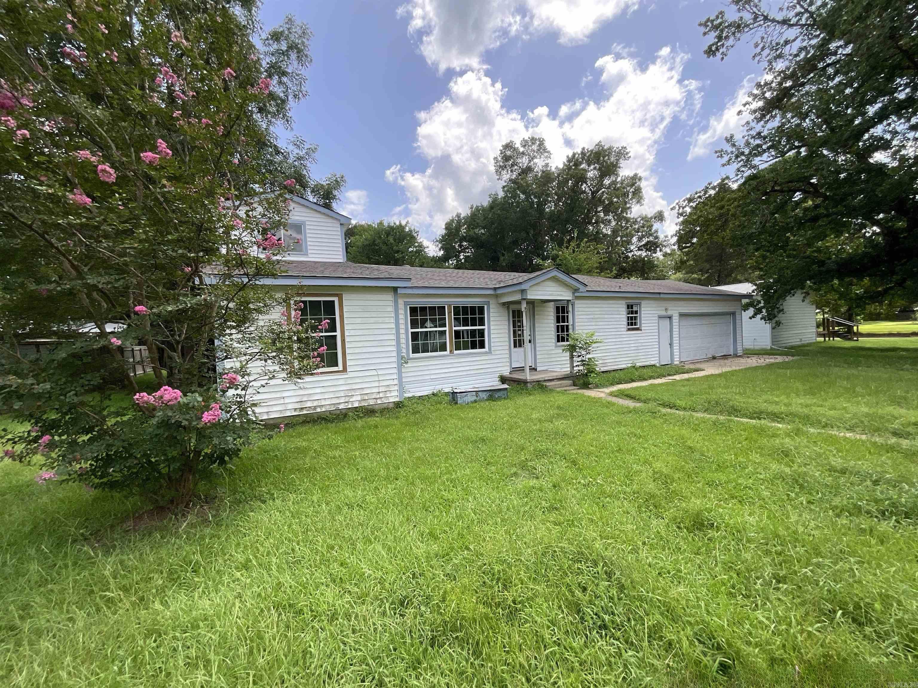 308 E Douglas  Jefferson, TX