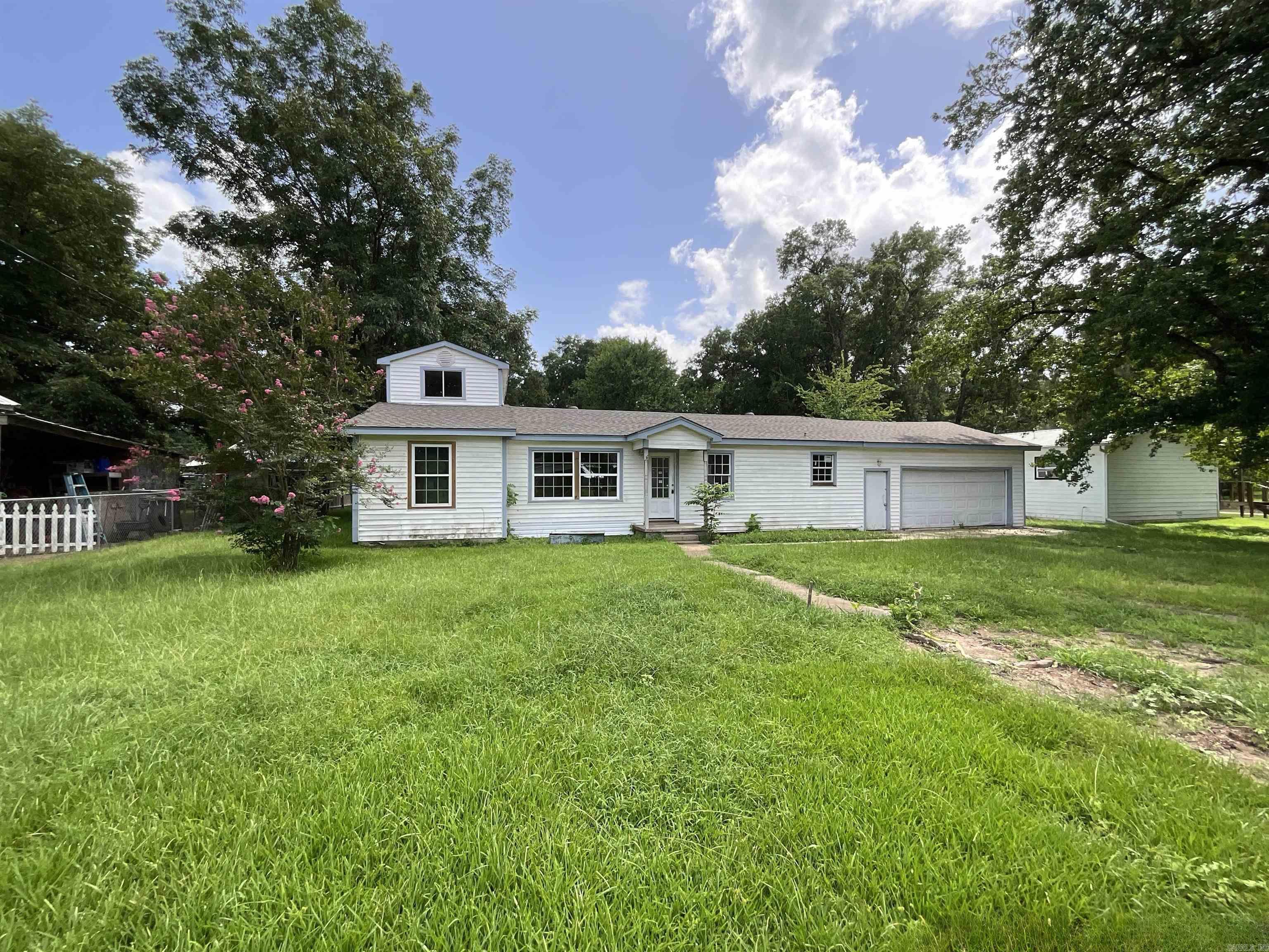 308 E Douglas  Jefferson, TX