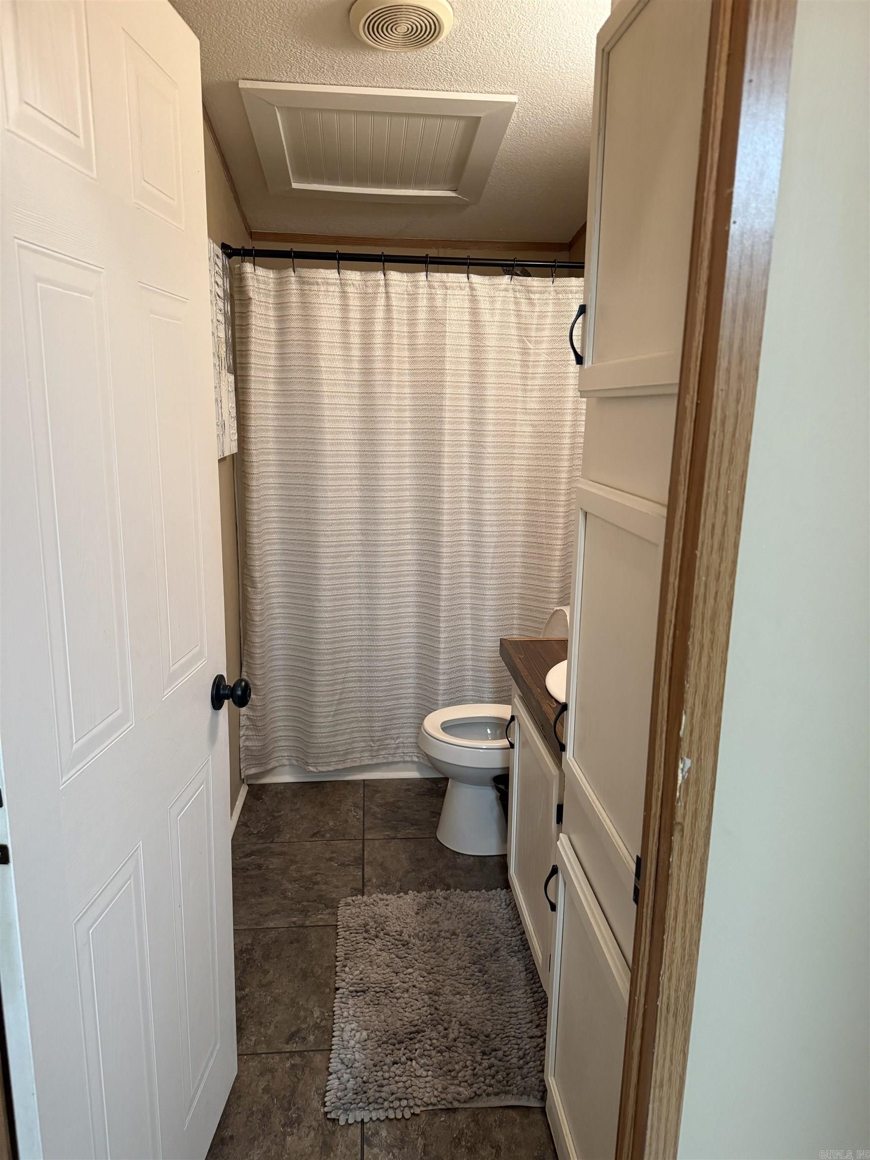 150 Hazelwood Drive Greers Ferry, AR 72067