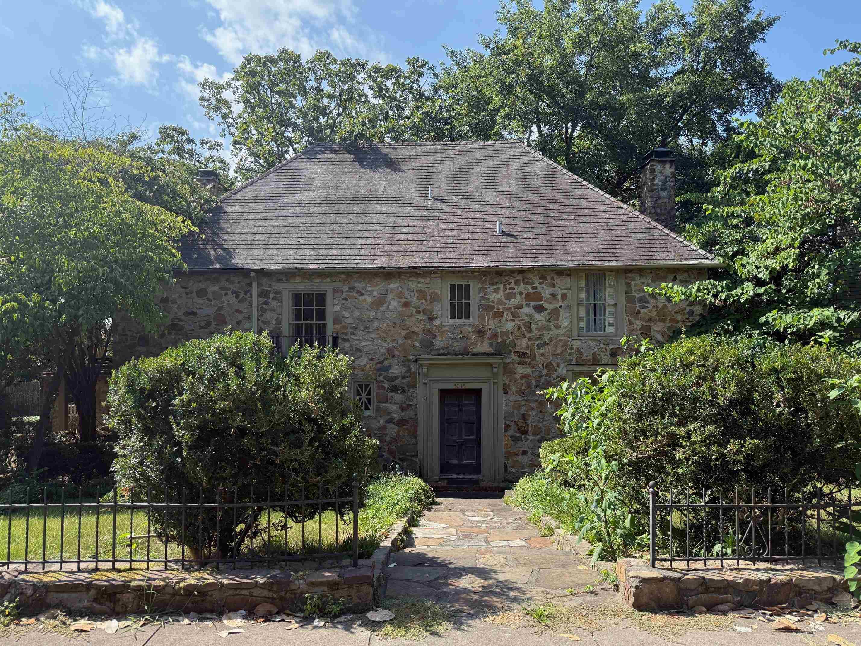 5015 E Crestwood Drive Little Rock, AR 72207