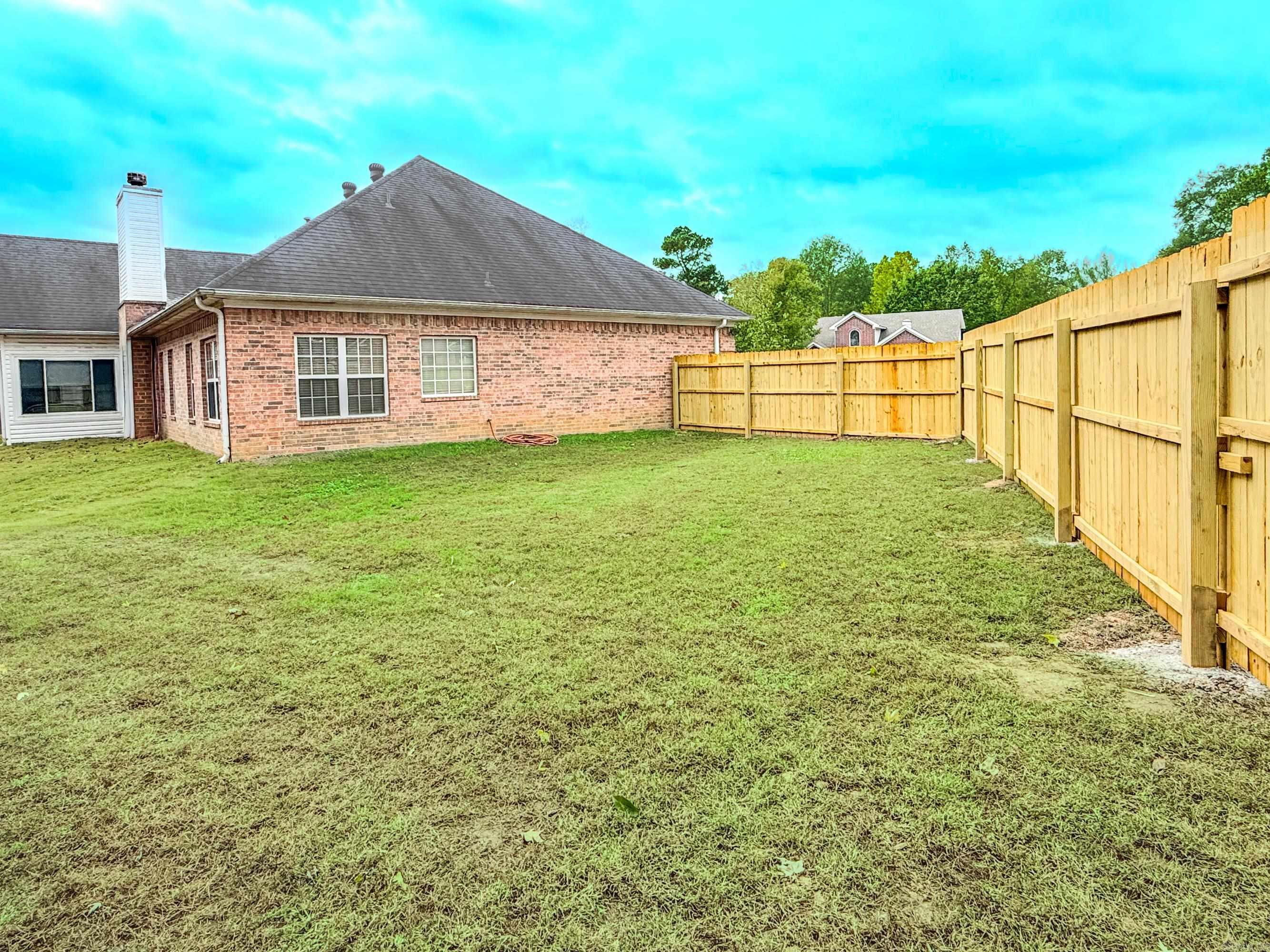 105 Valderrama Drive Benton, AR 72015