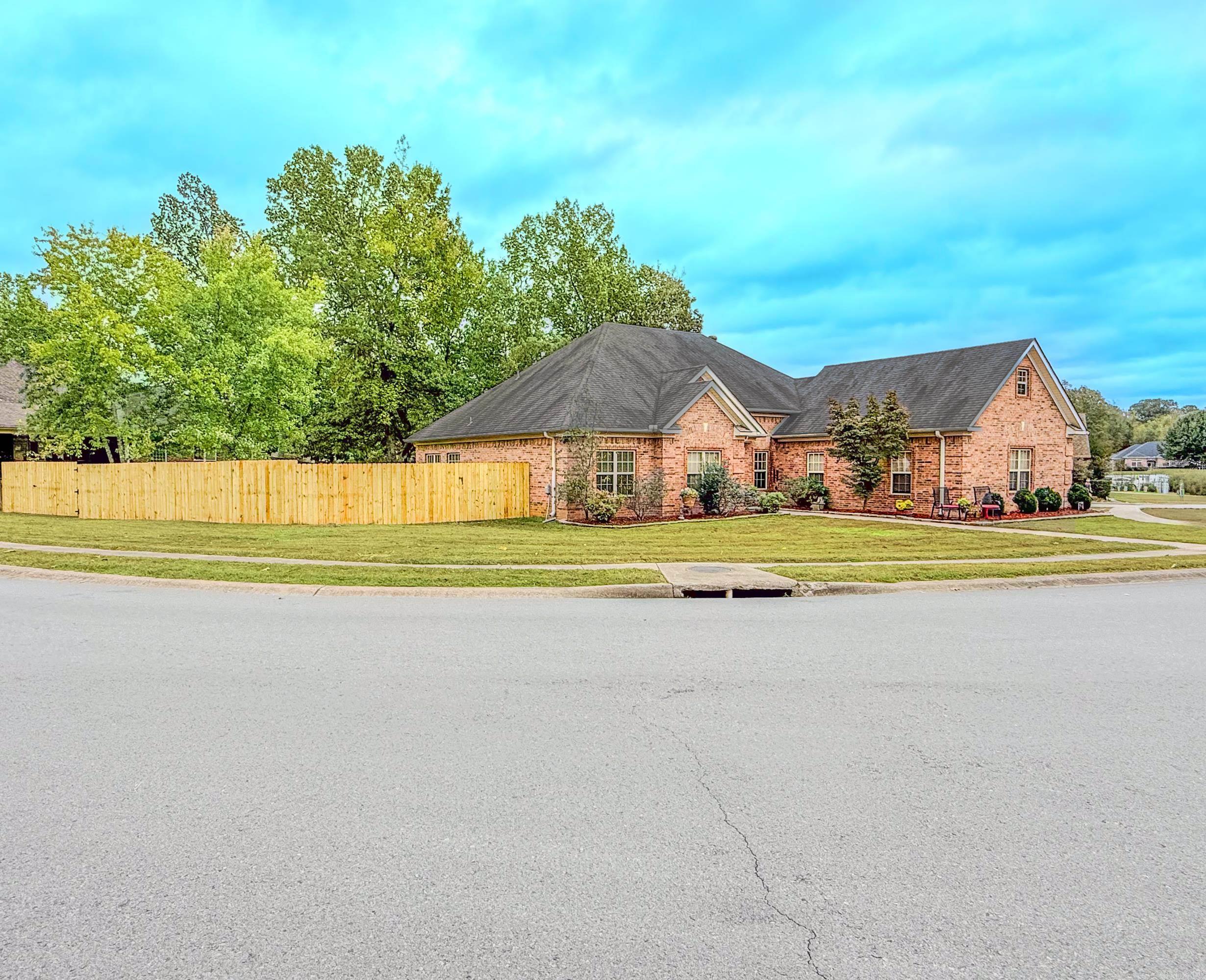 105 Valderrama Drive Benton, AR 72015
