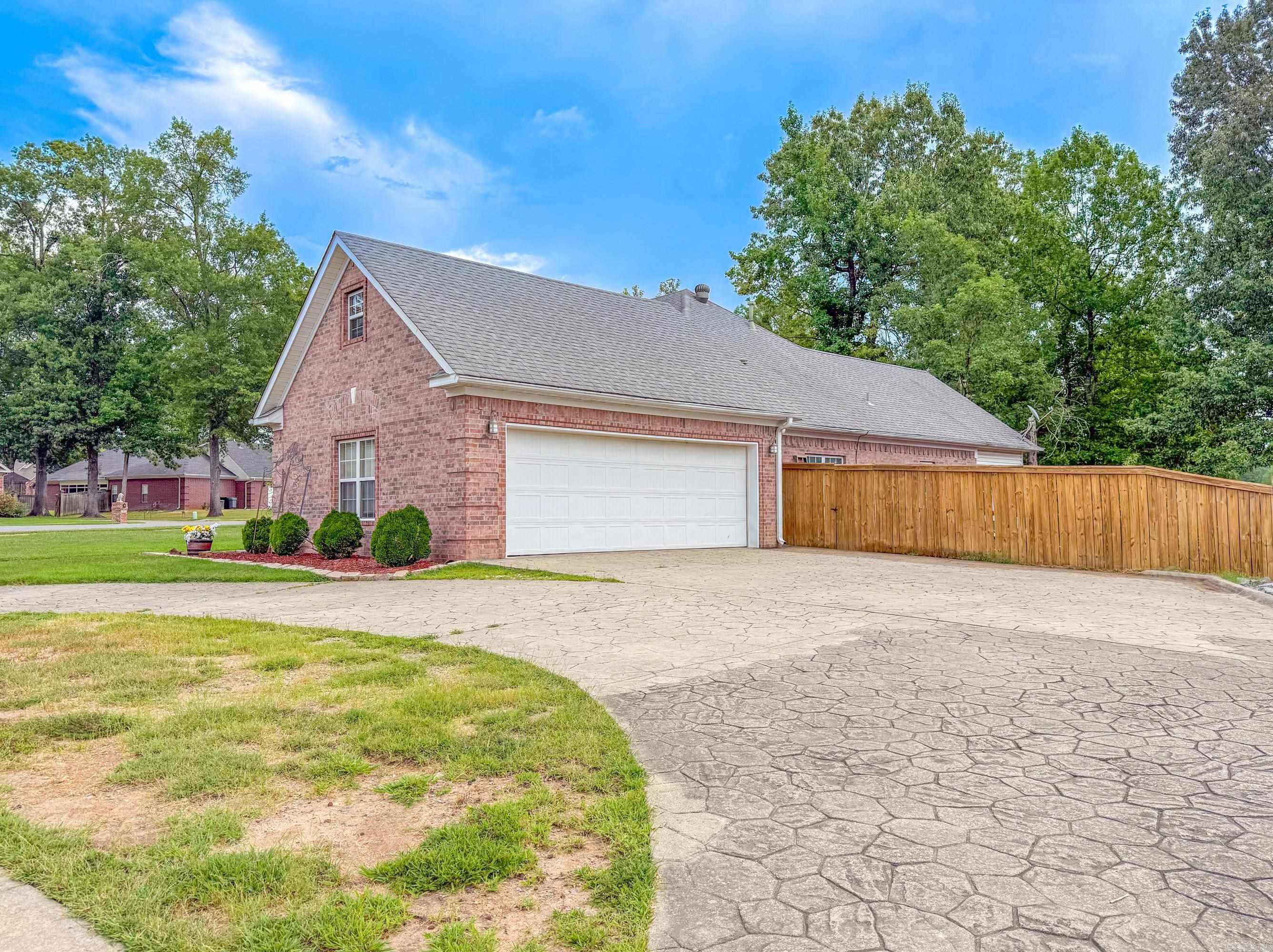 105 Valderrama Drive Benton, AR 72015