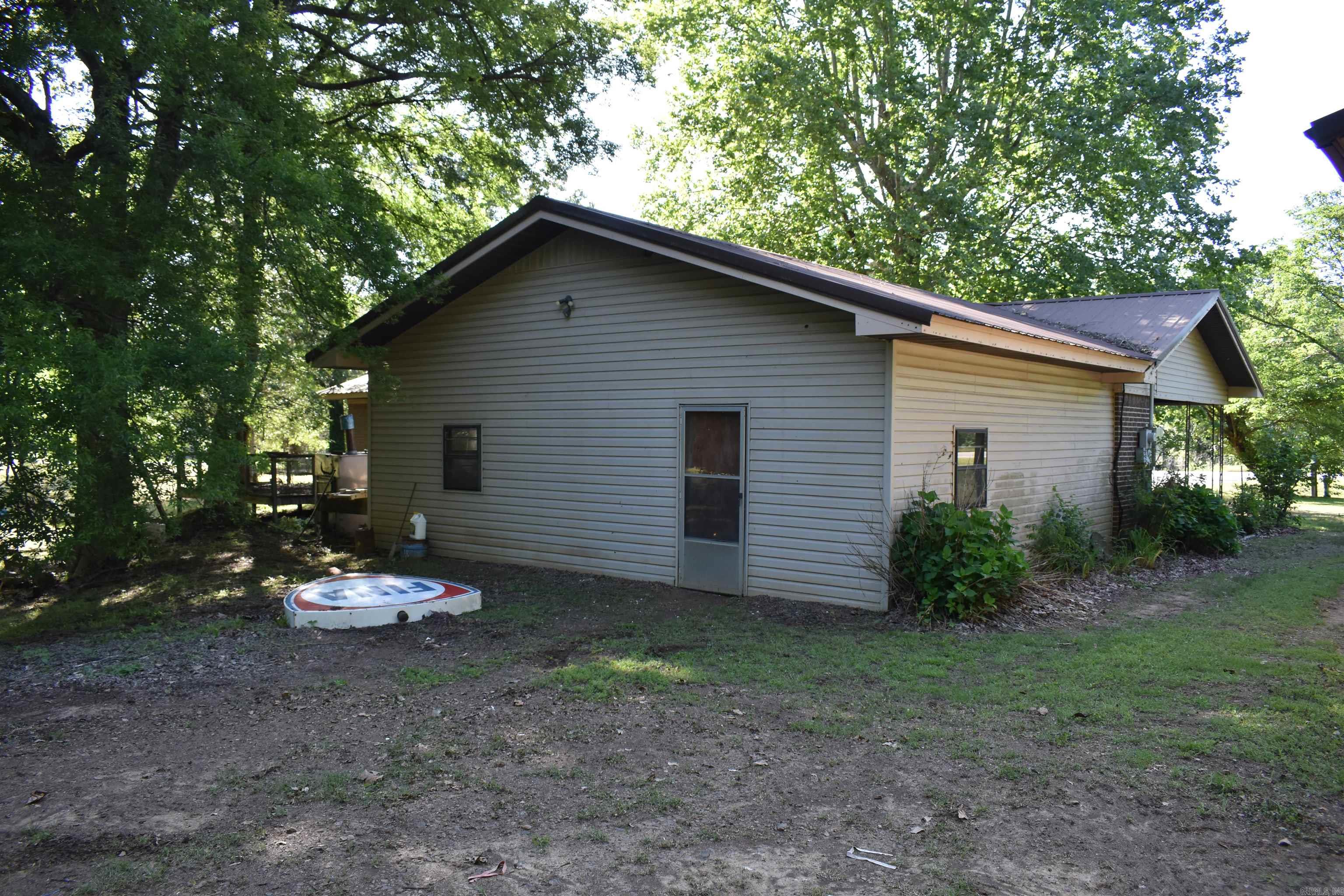 26723 Highway 80 Danville, AR 72833