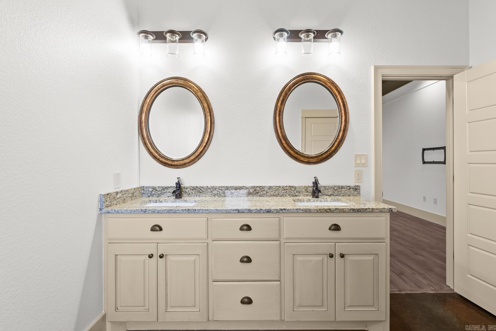 335 Vintage  Conway, AR