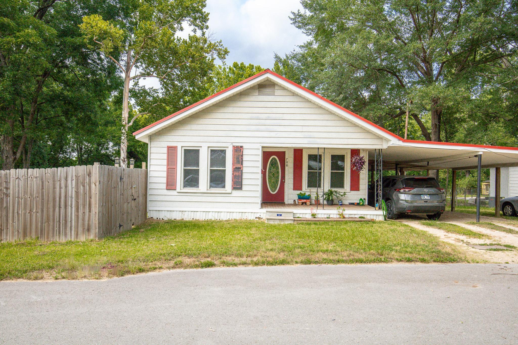 708 E 2nd.  Sheridan, AR