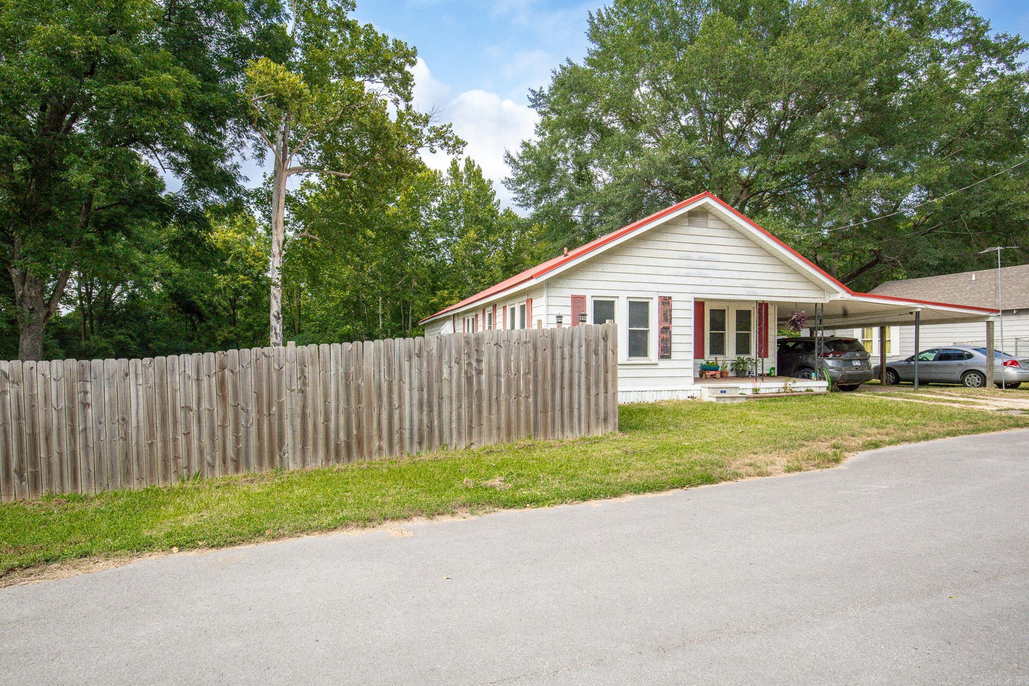 708 E 2nd.  Sheridan, AR