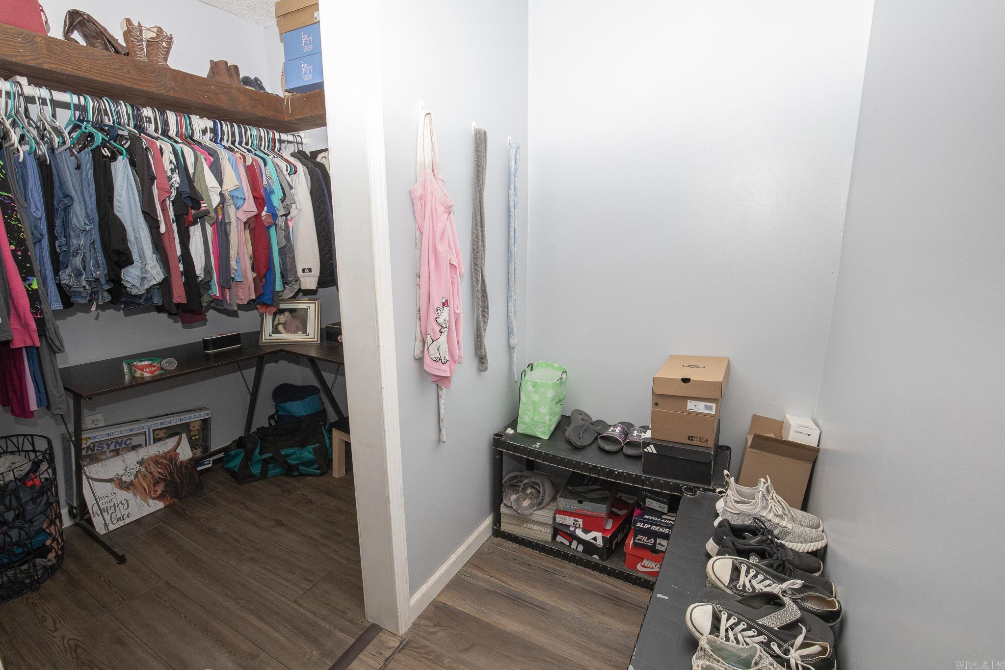 708 E 2nd.  Sheridan, AR