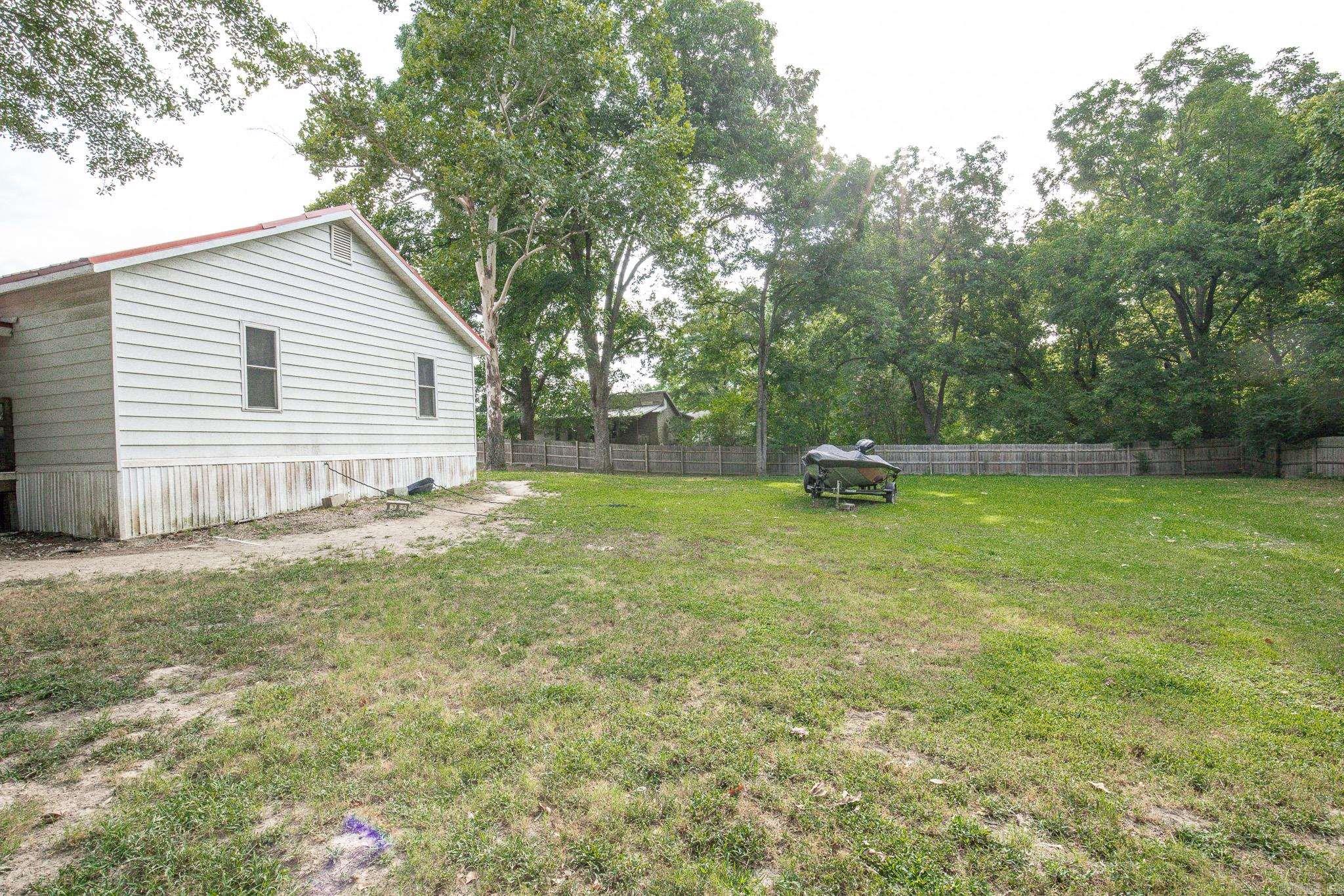 708 E 2nd.  Sheridan, AR