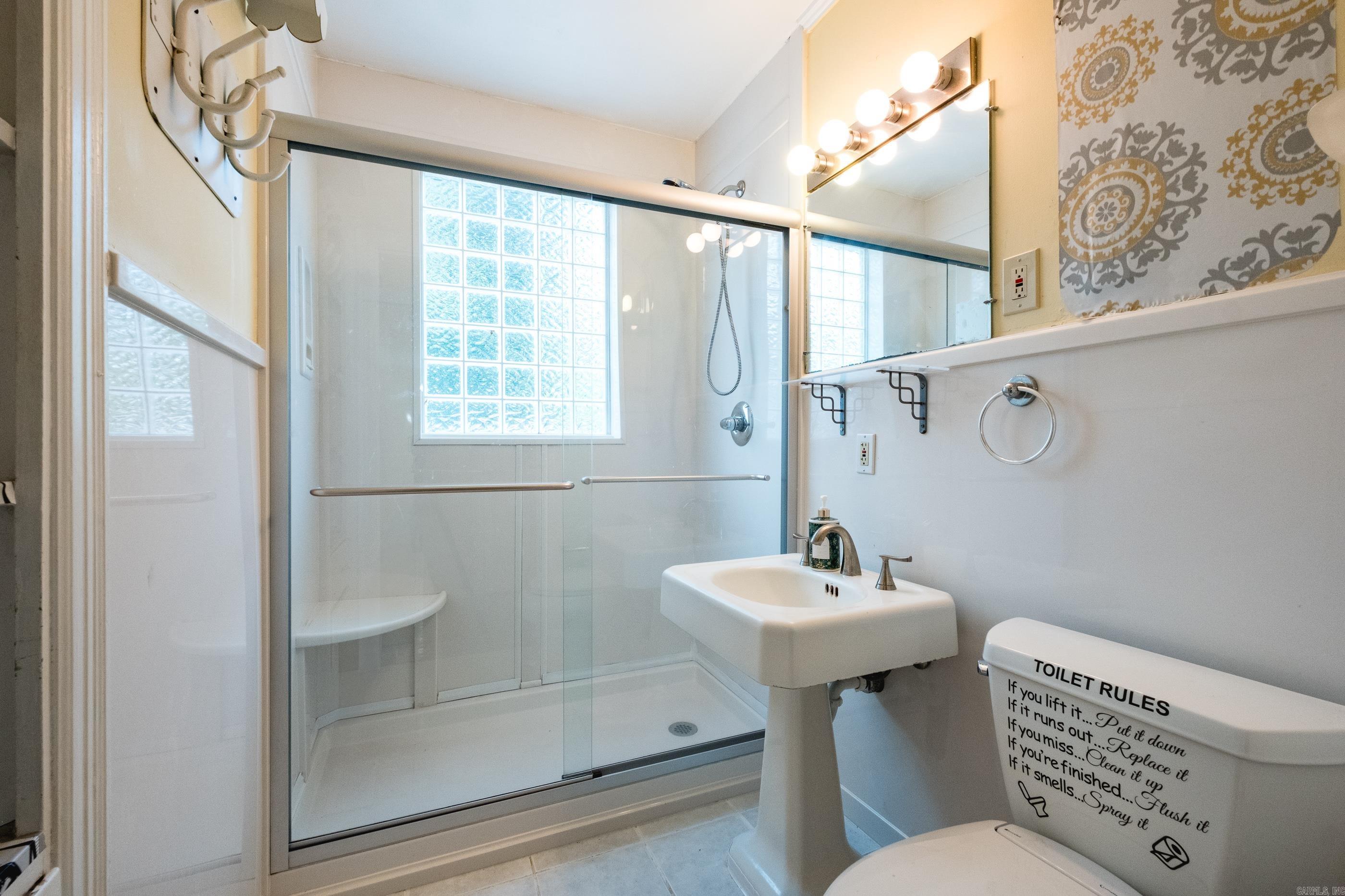 124 Englewood Road Cammack Village, AR 72207