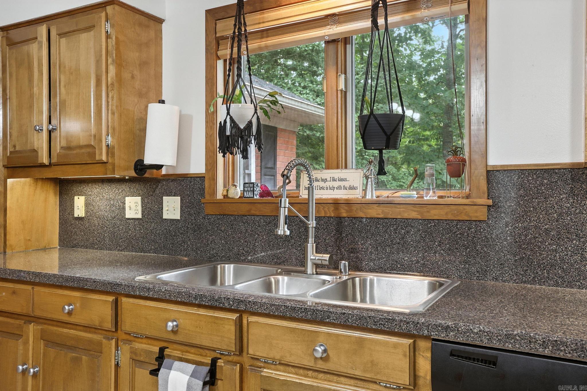 1190 Cambridge Circle Benton, AR 72019