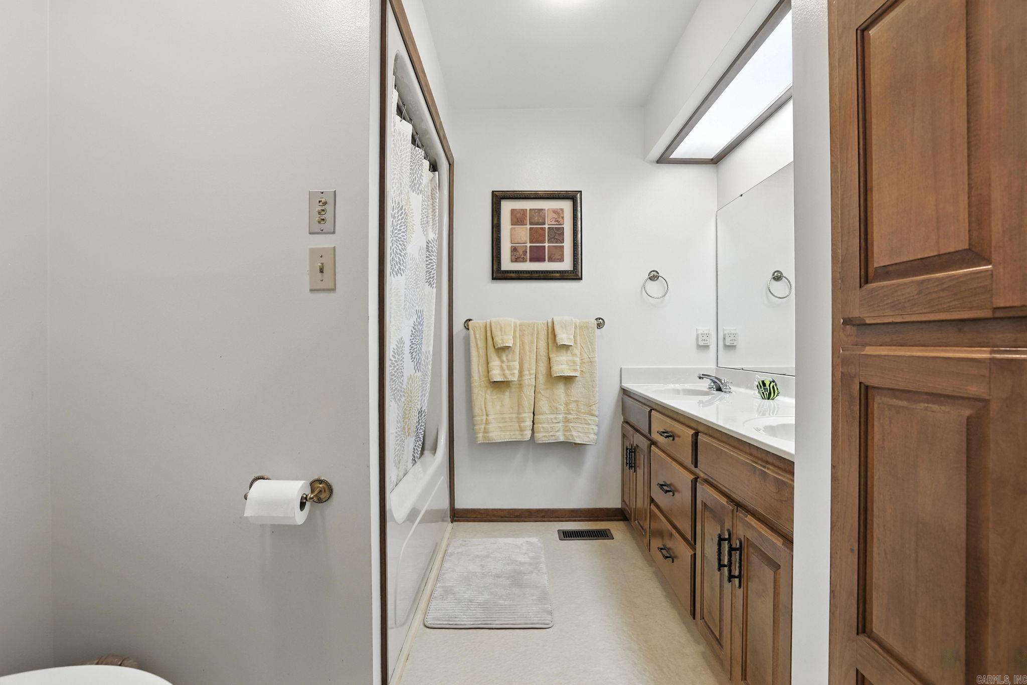 1190 Cambridge Circle Benton, AR 72019