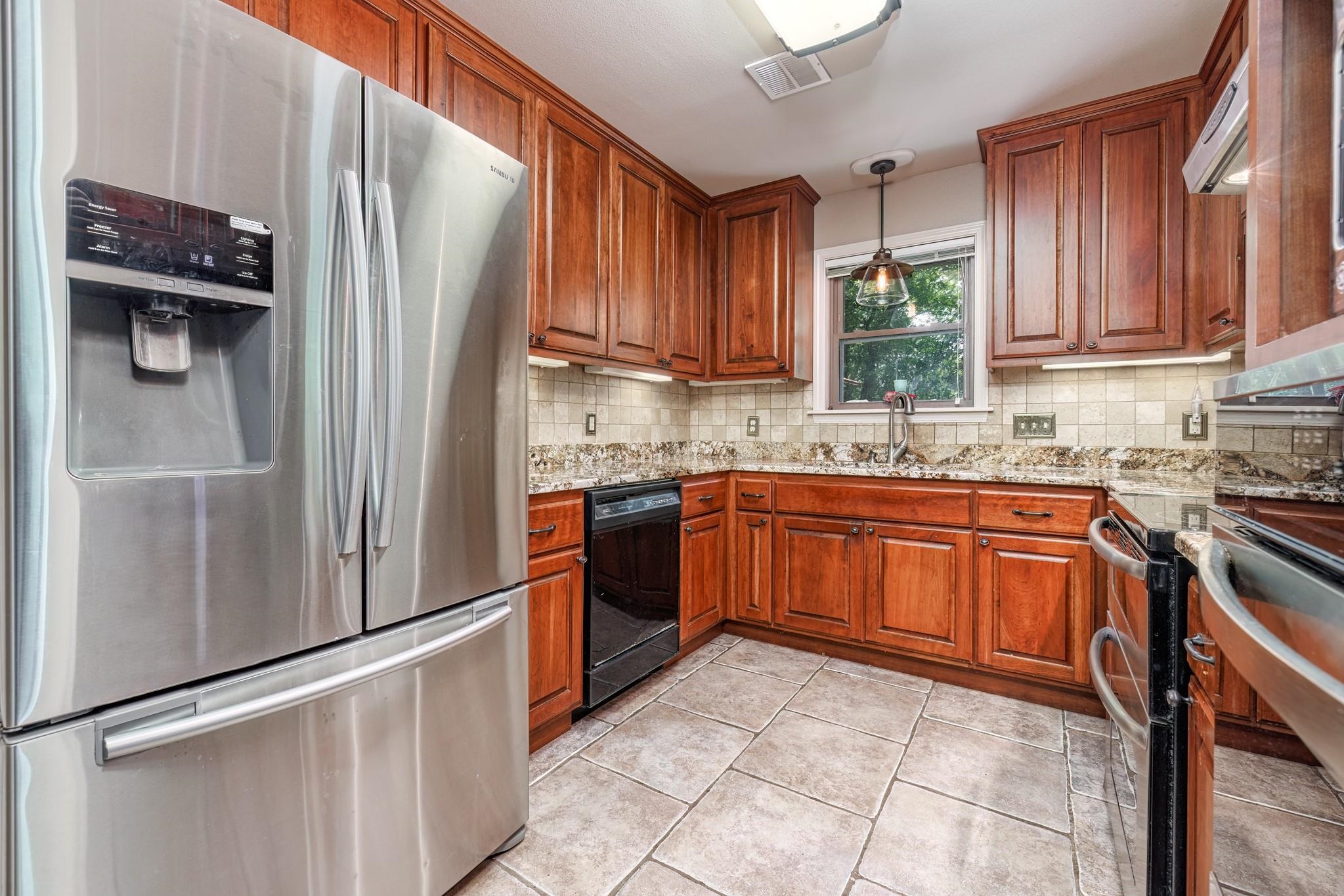 979 Hayden Heights  Mountain View, AR