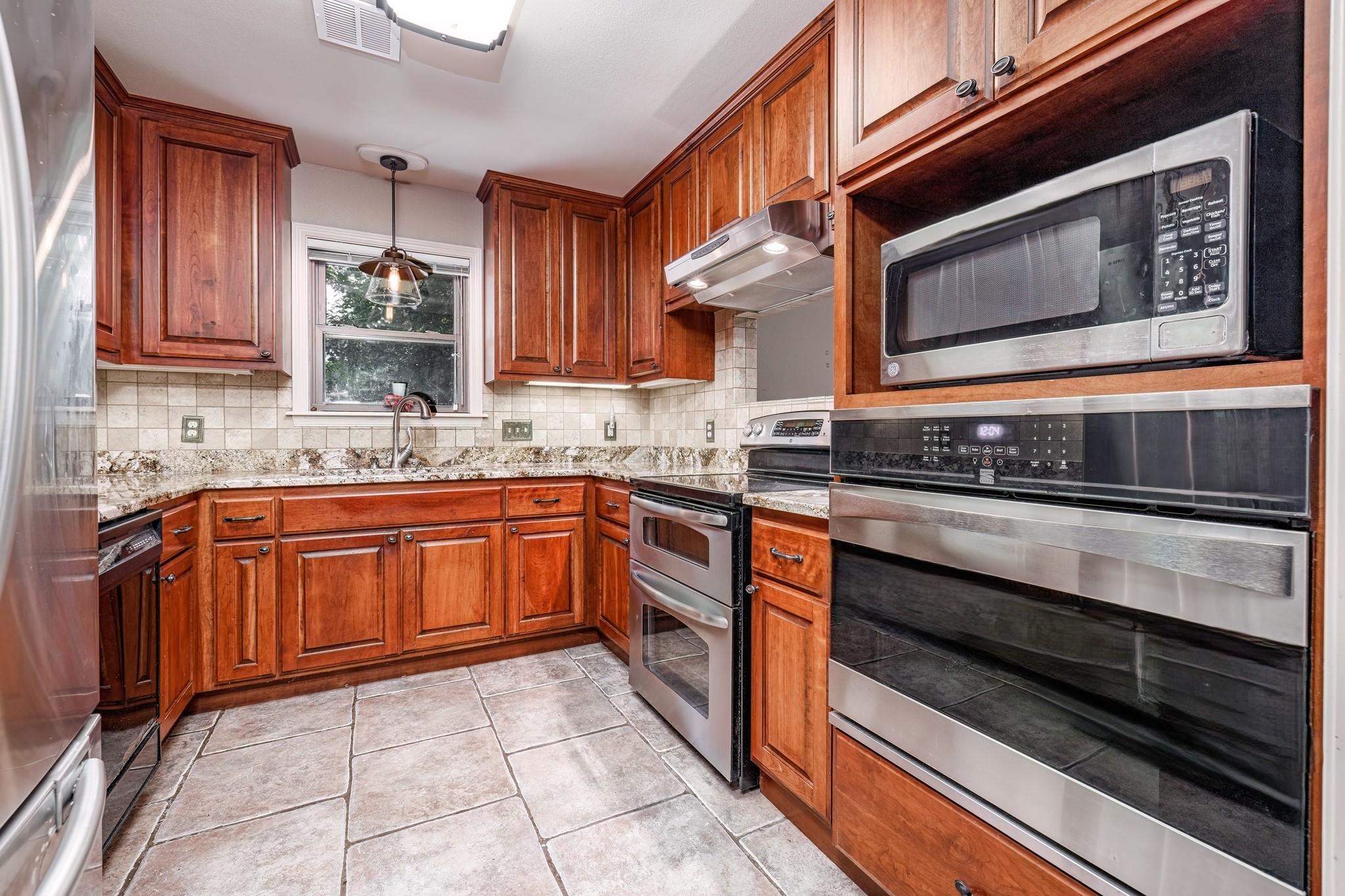 979 Hayden Heights  Mountain View, AR