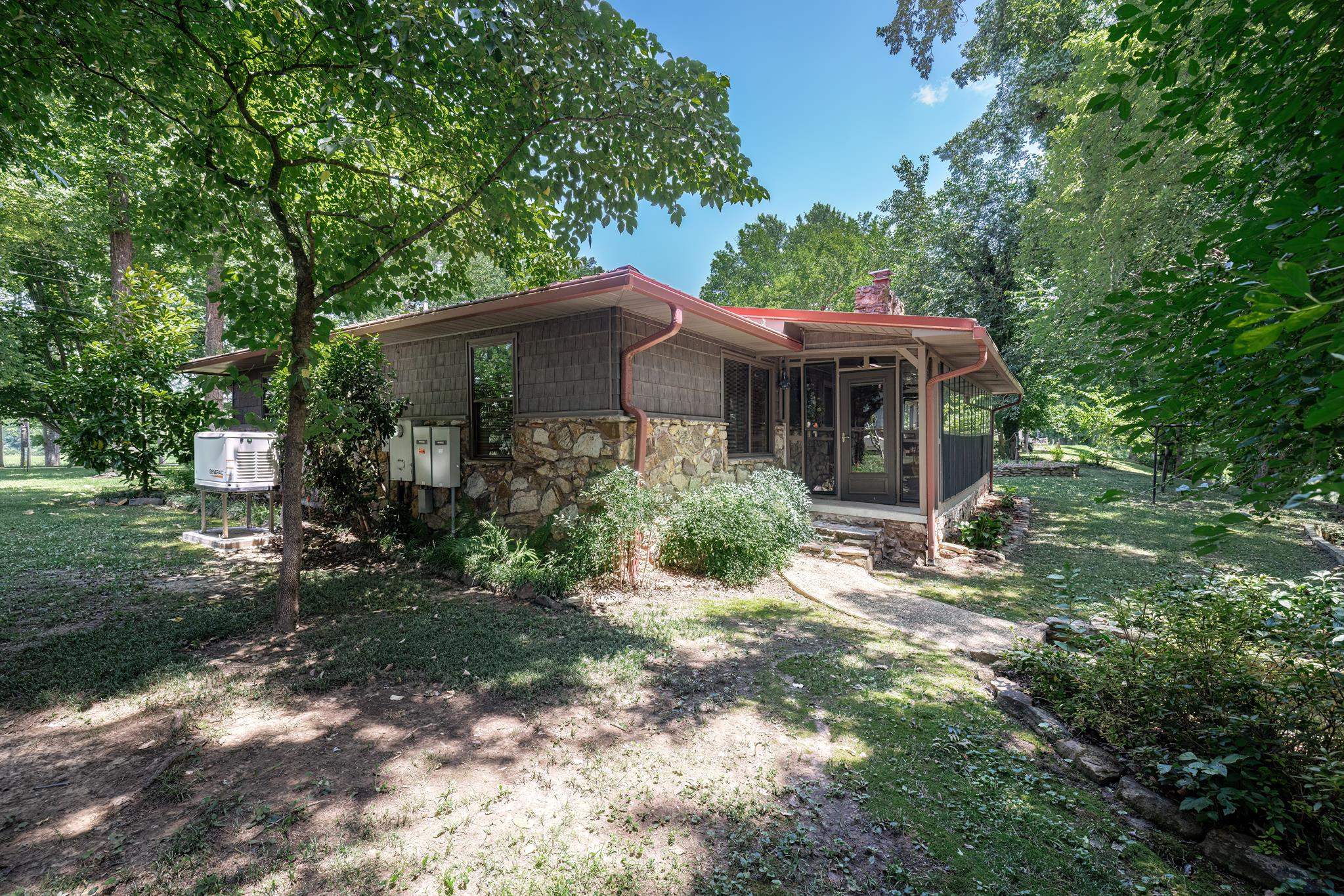 979 Hayden Heights  Mountain View, AR