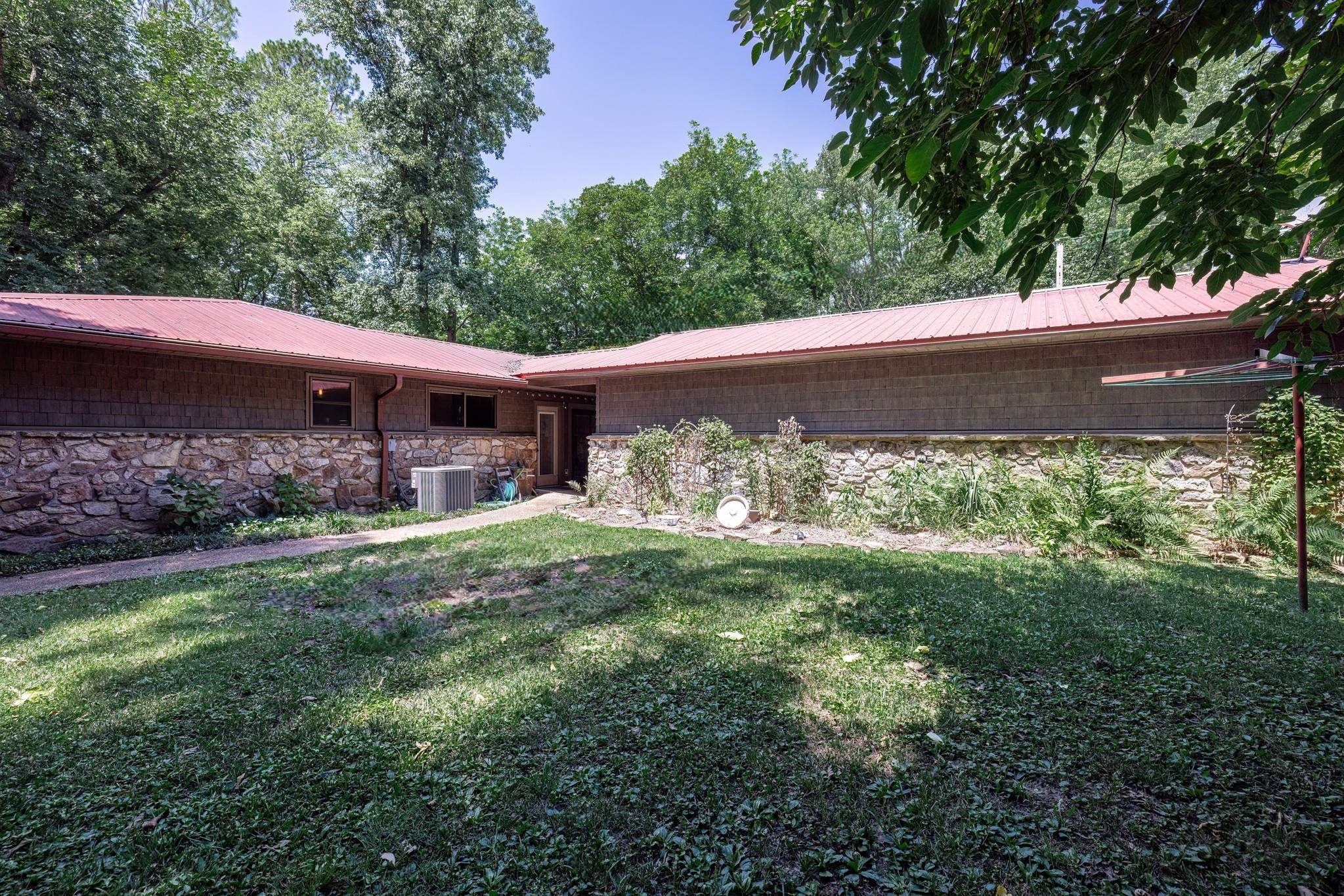 979 Hayden Heights  Mountain View, AR