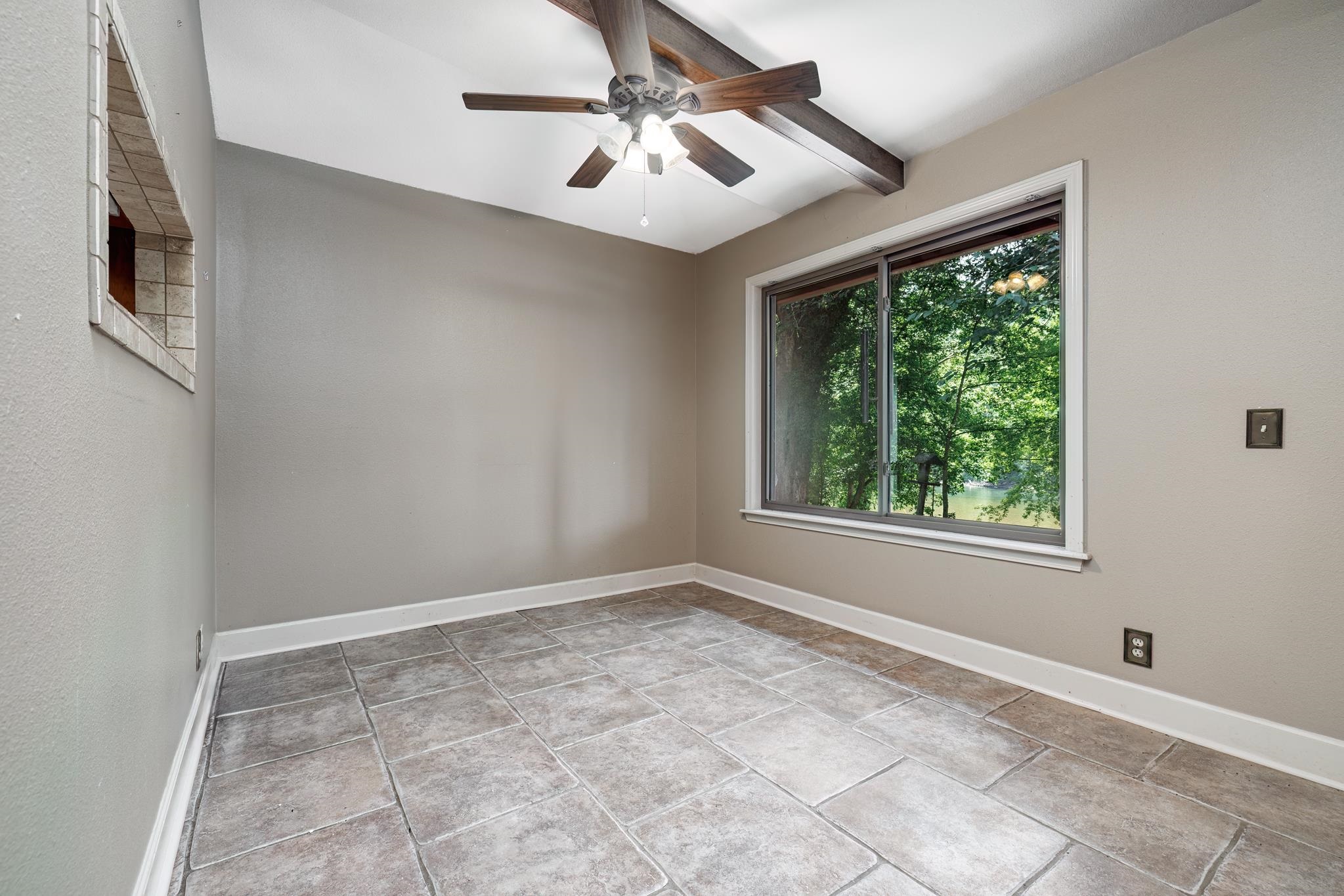 979 Hayden Heights  Mountain View, AR