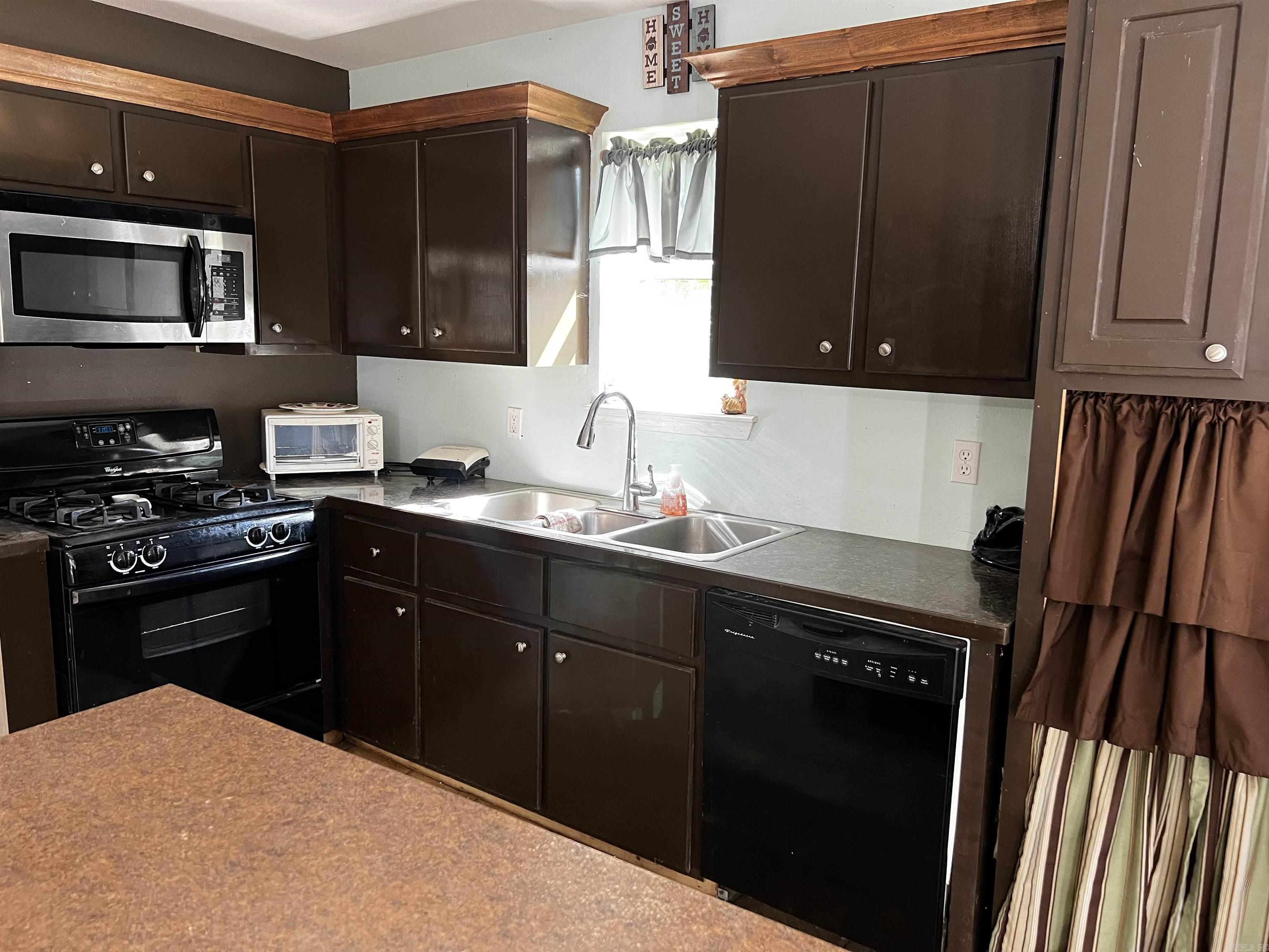 5810 and 5808 E Sardis Road Hensley, AR 72065