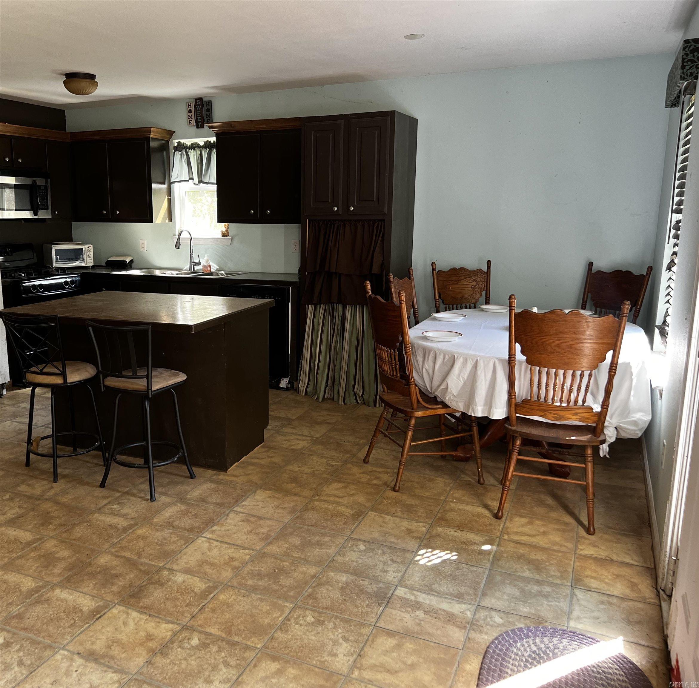 5810 and 5808 E Sardis Road Hensley, AR 72065