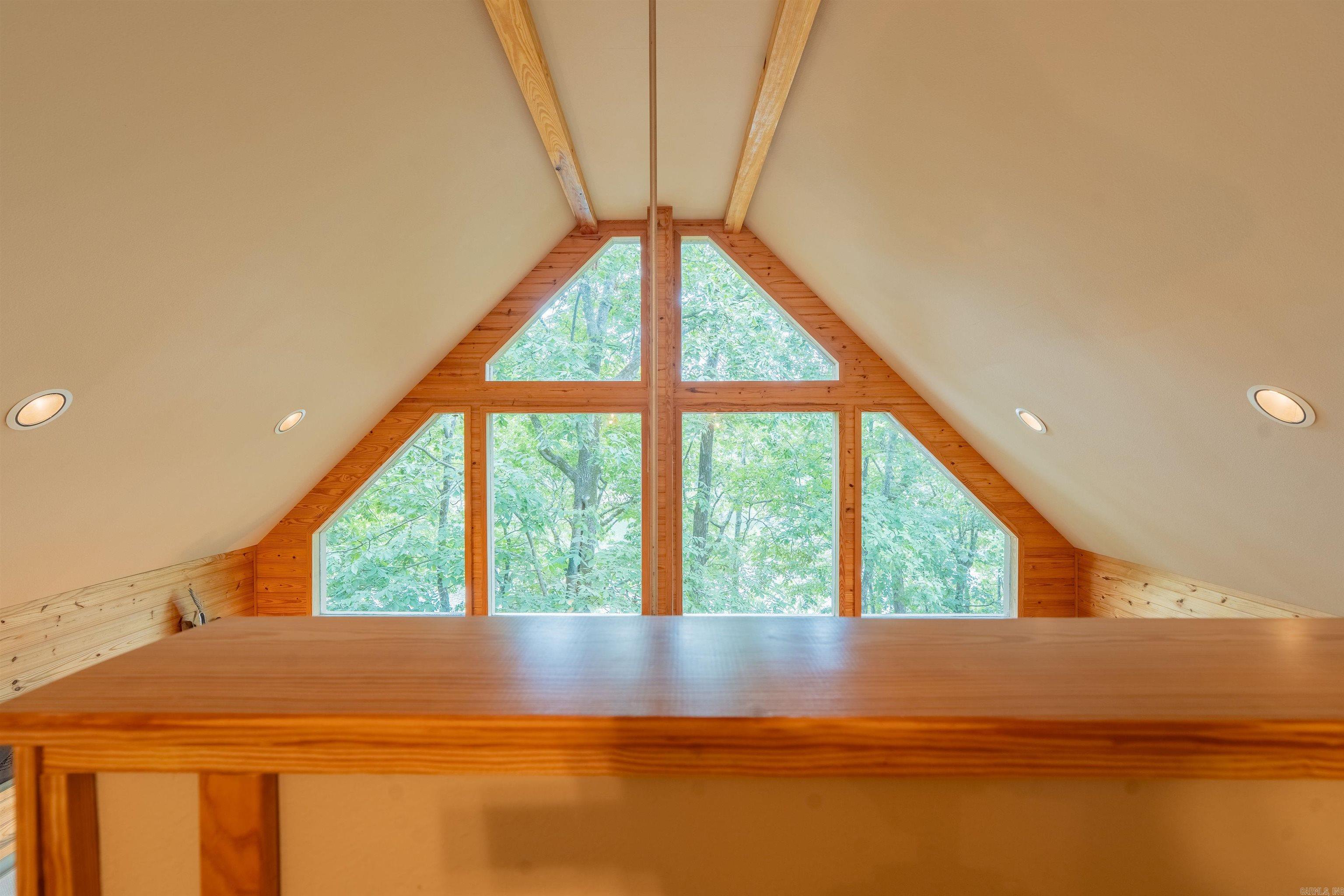 90 Stone Cr.  Greers Ferry, AR