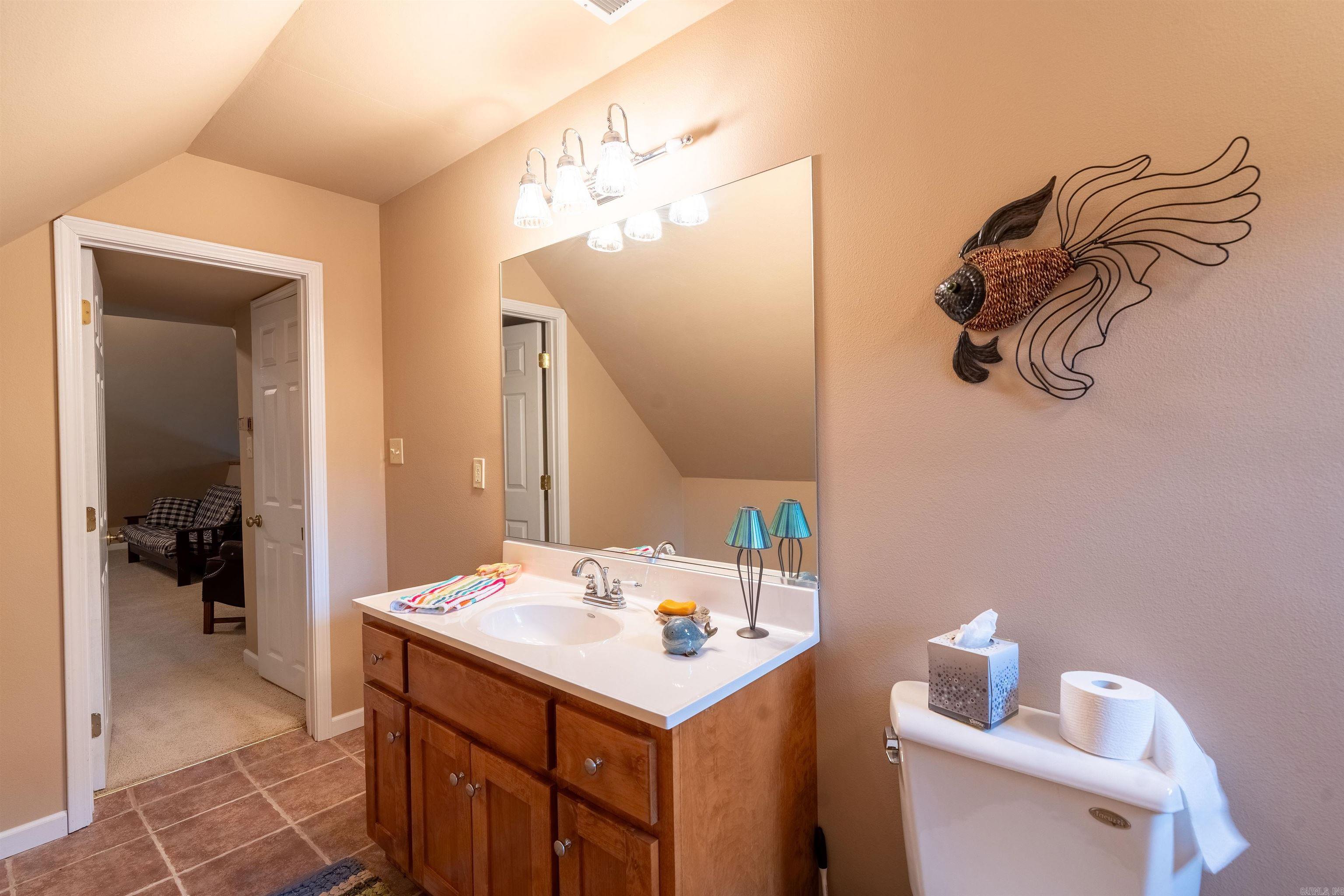 90 Stone Cr.  Greers Ferry, AR