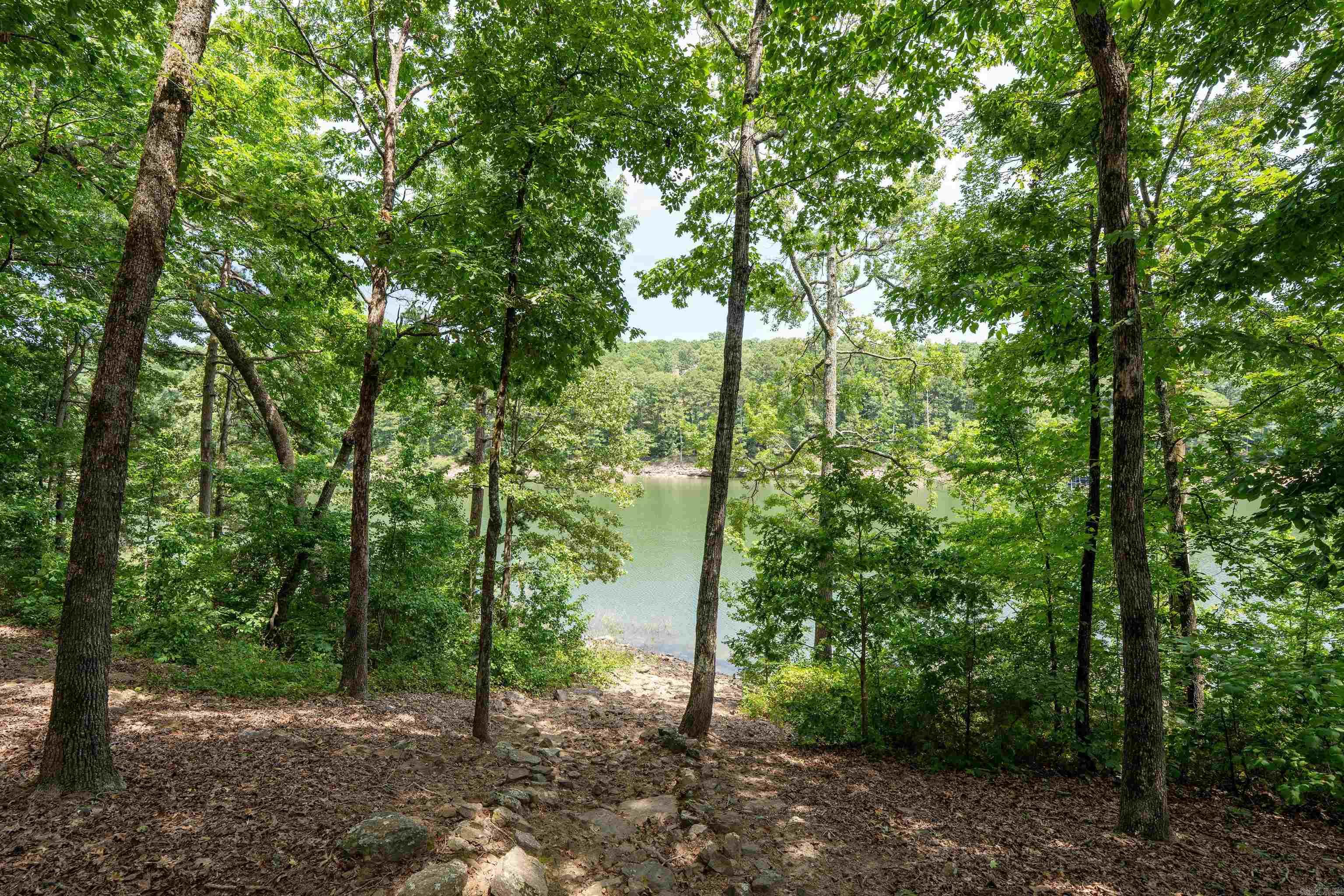 90 Stone Cr.  Greers Ferry, AR