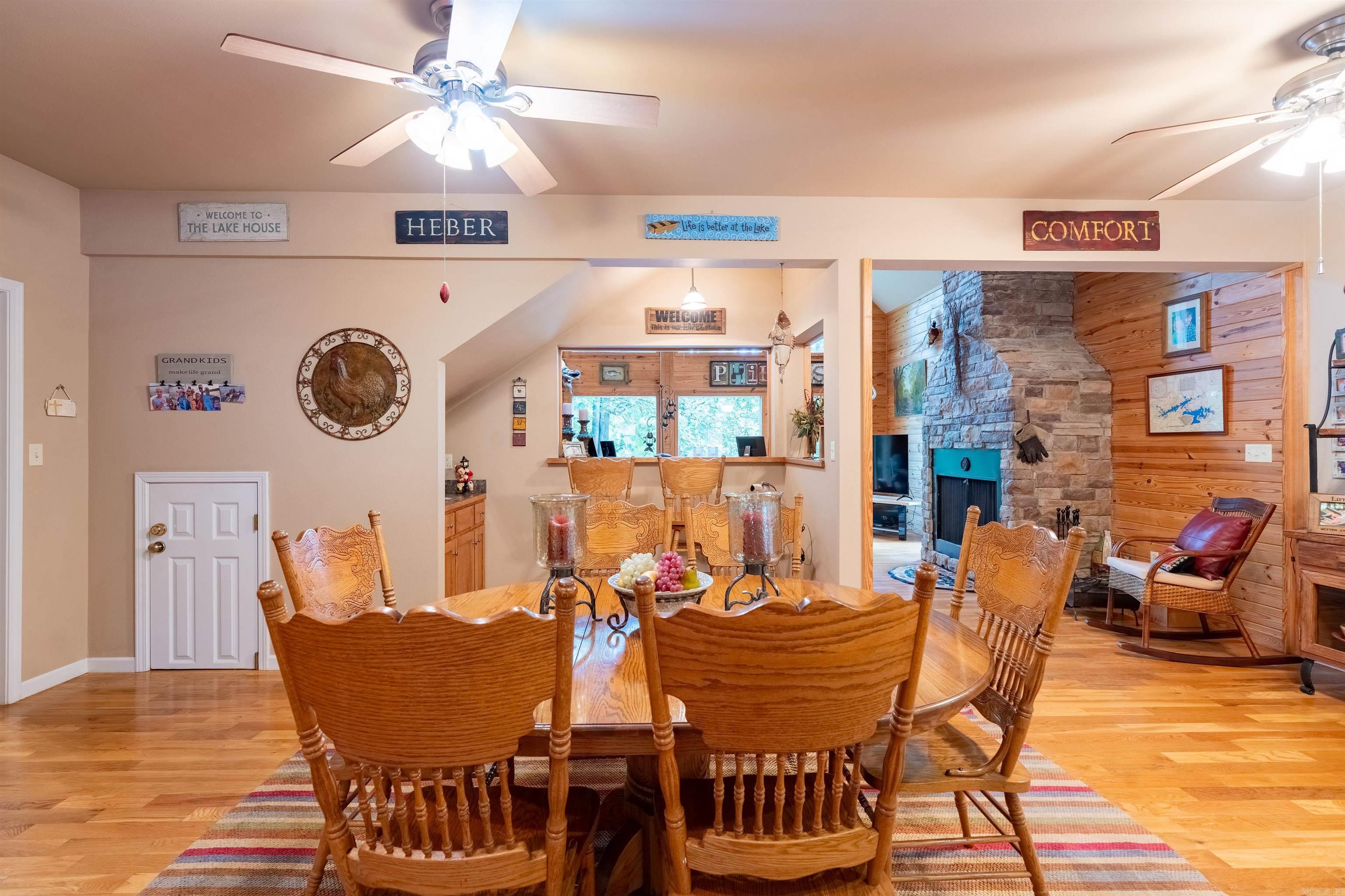 90 Stone Cr.  Greers Ferry, AR