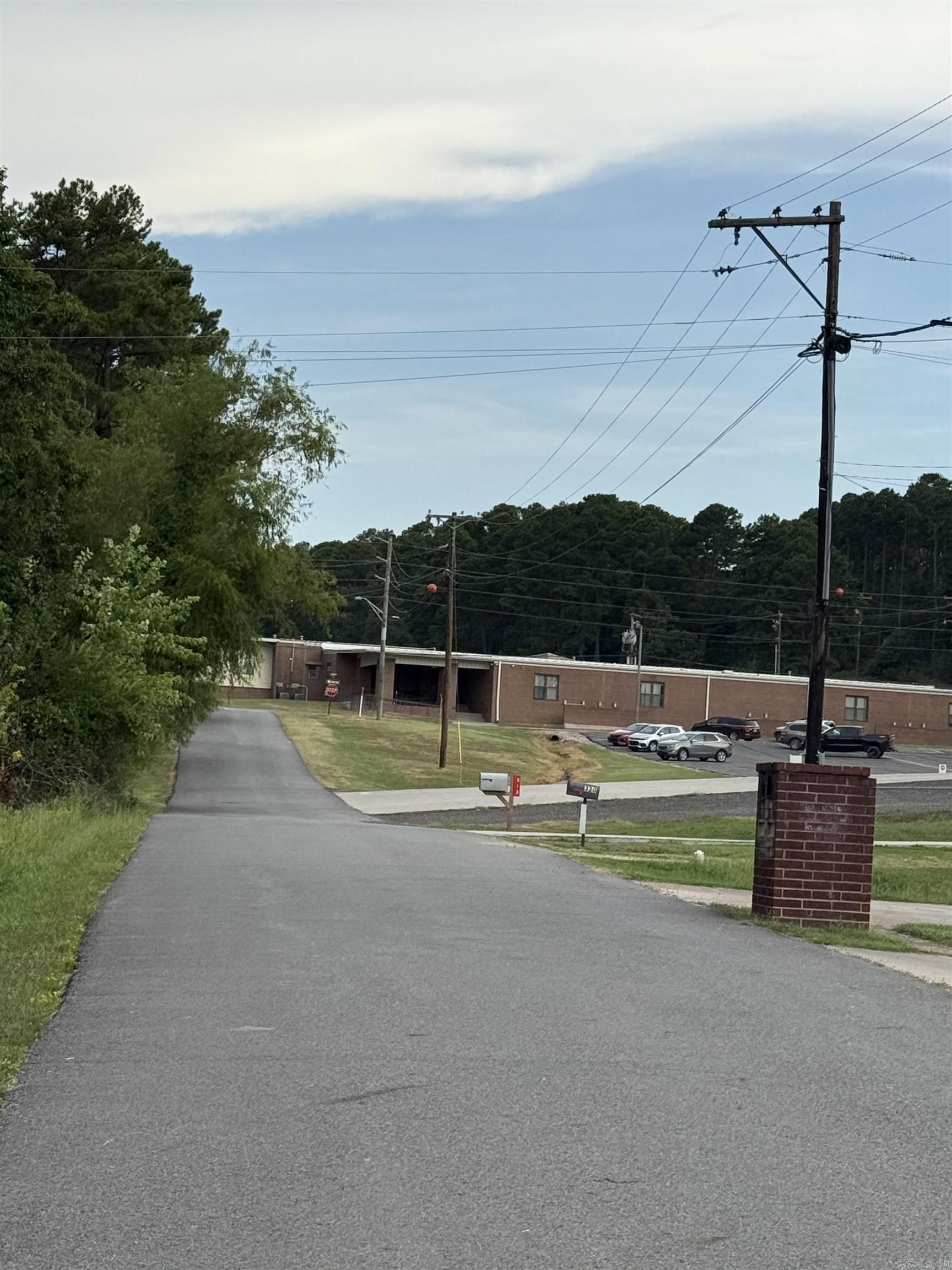 300 6th st  Perryville, AR