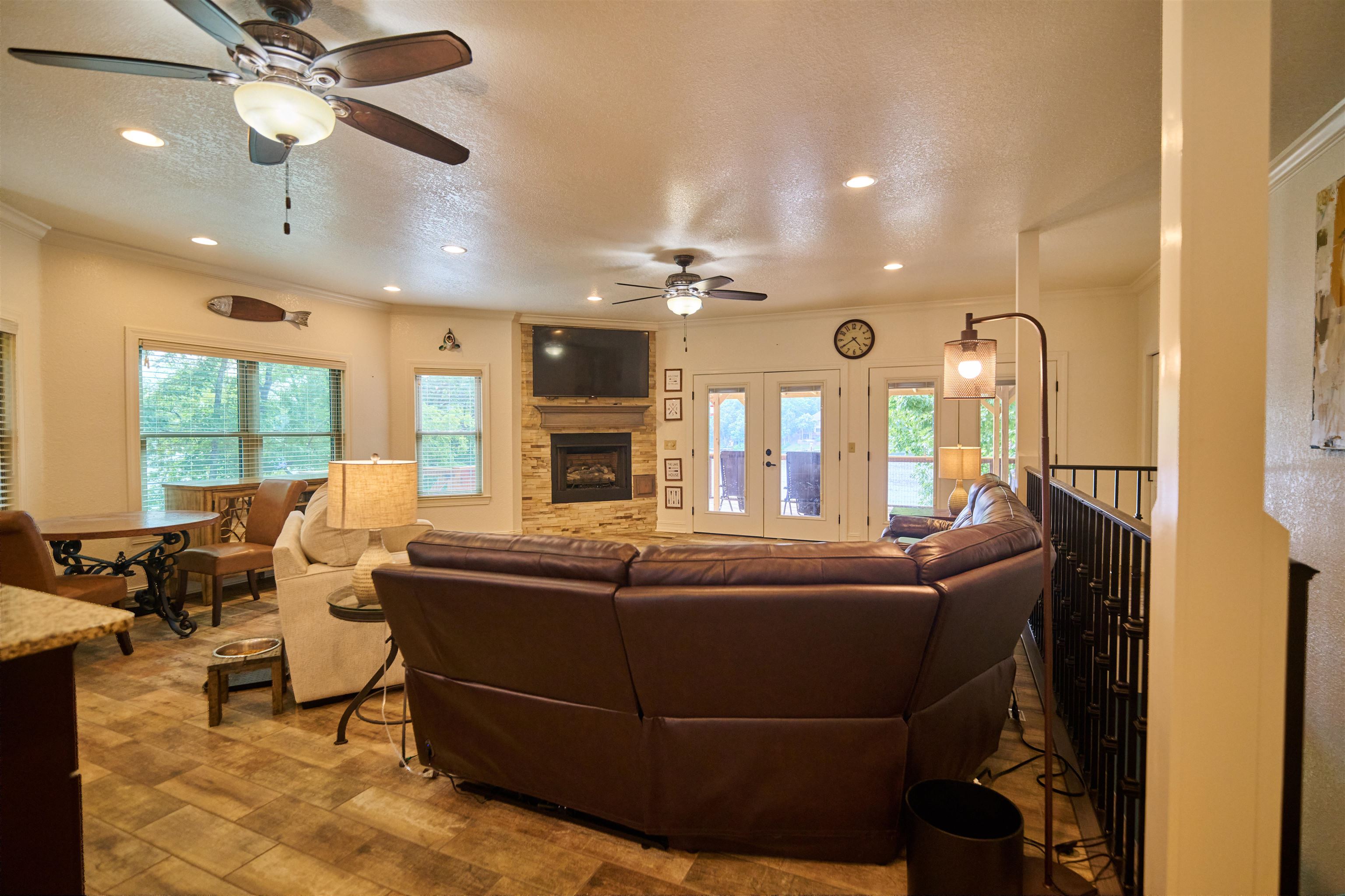 509 B Woodland Hills Rd  Hardy, AR