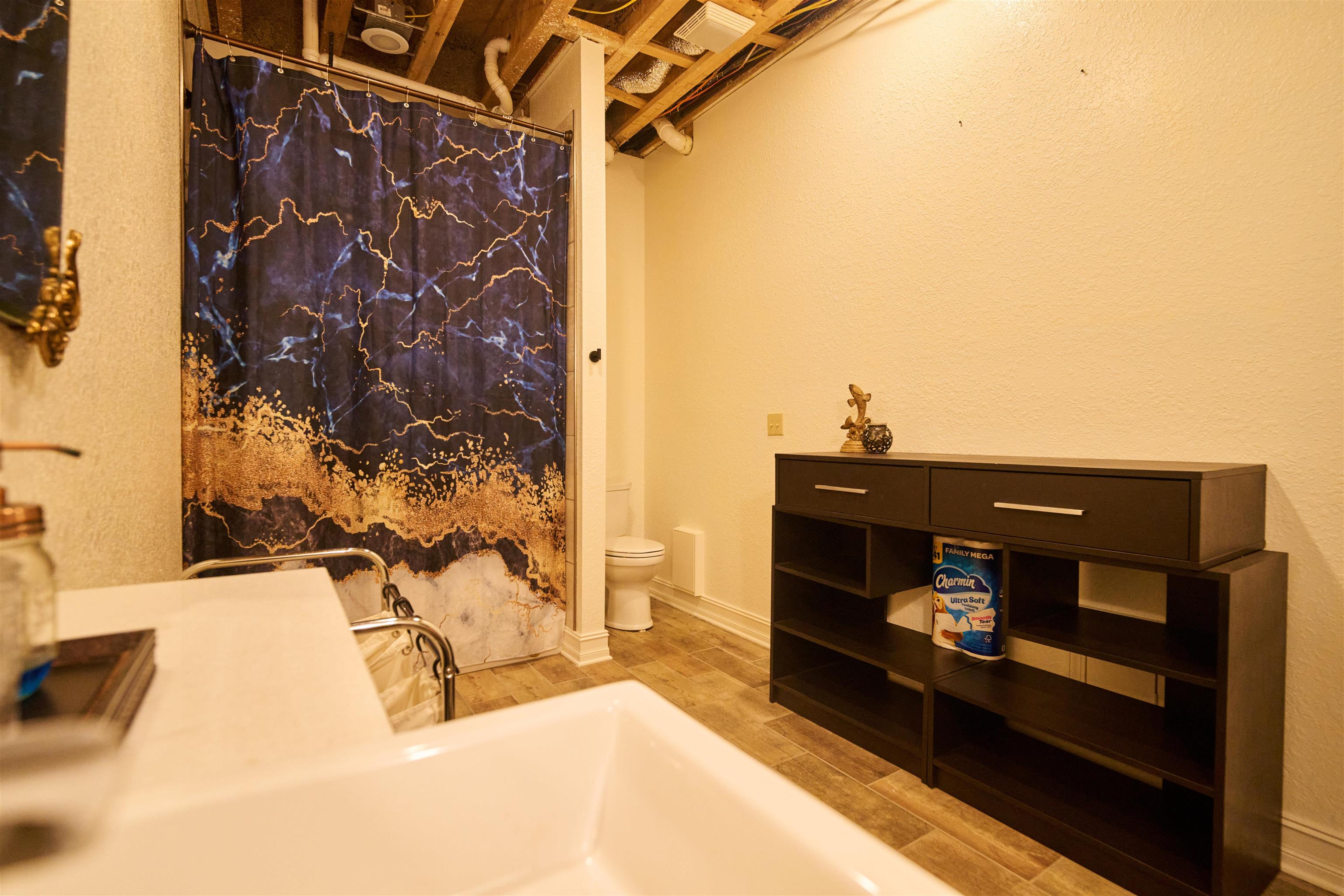 509 B Woodland Hills Rd  Hardy, AR