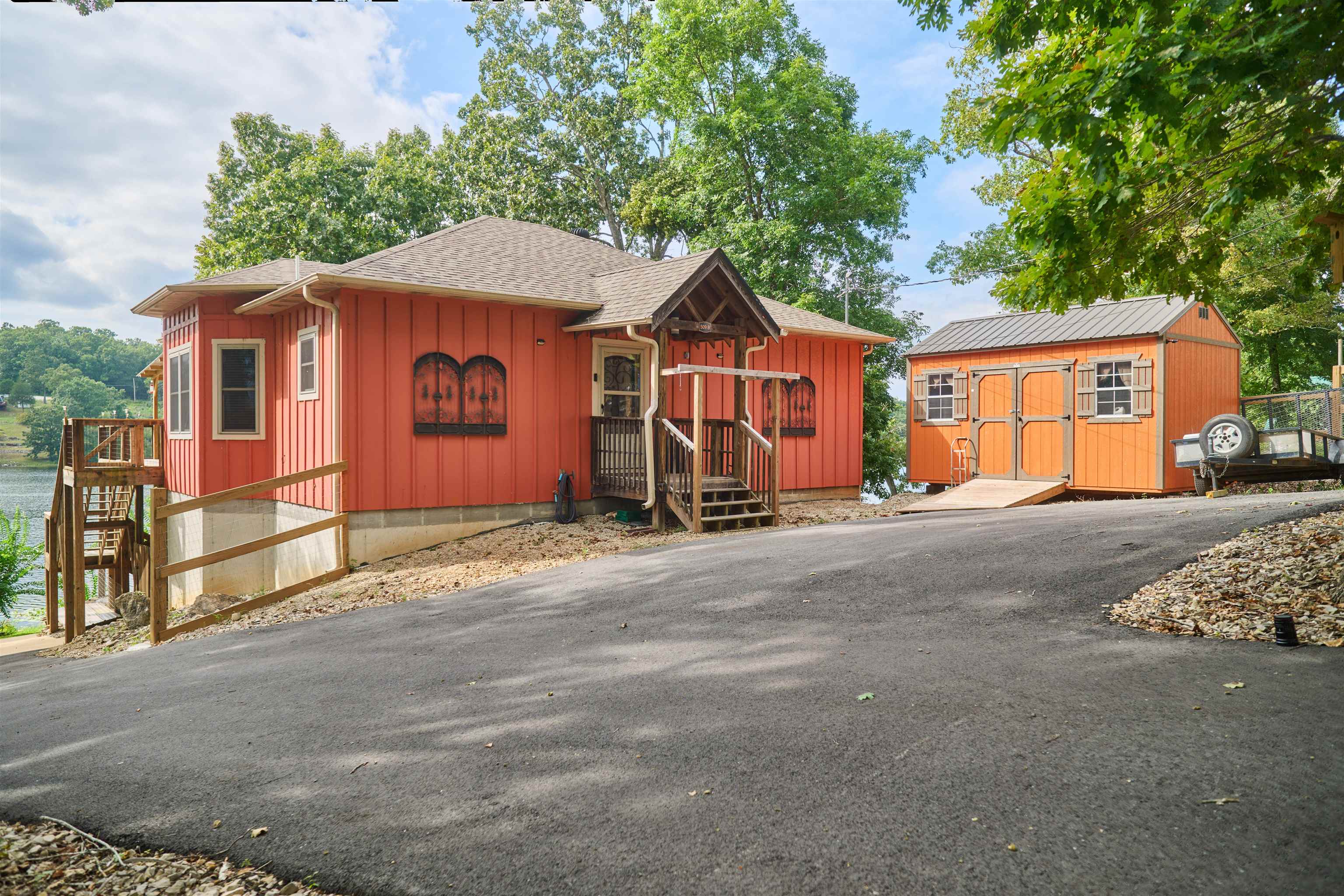 509 B Woodland Hills Rd  Hardy, AR