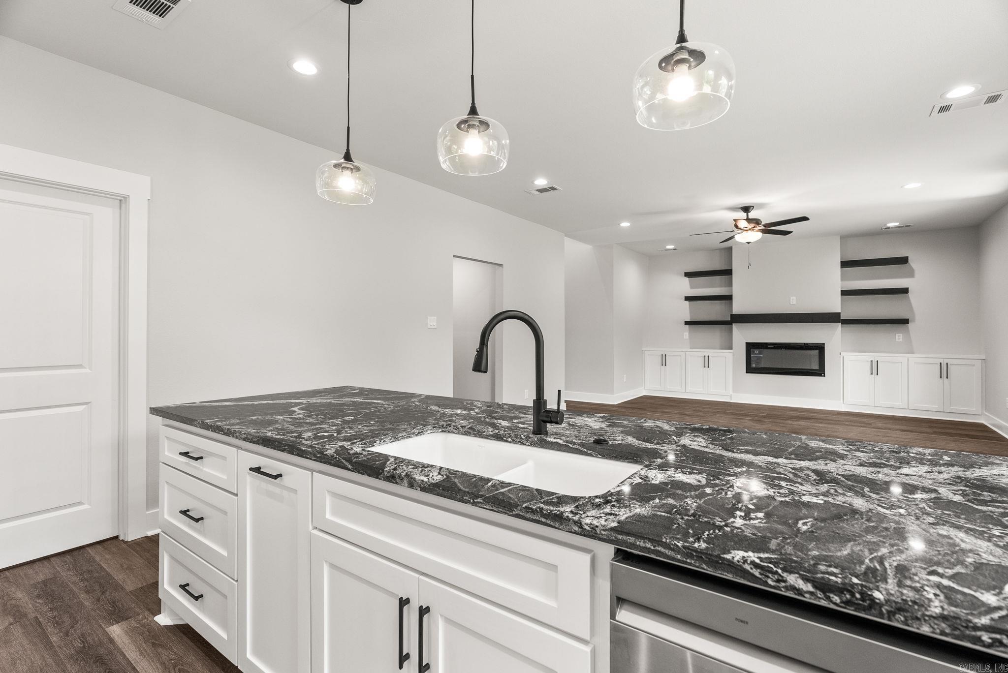 6809 Rudolph Road Alexander, AR 72002