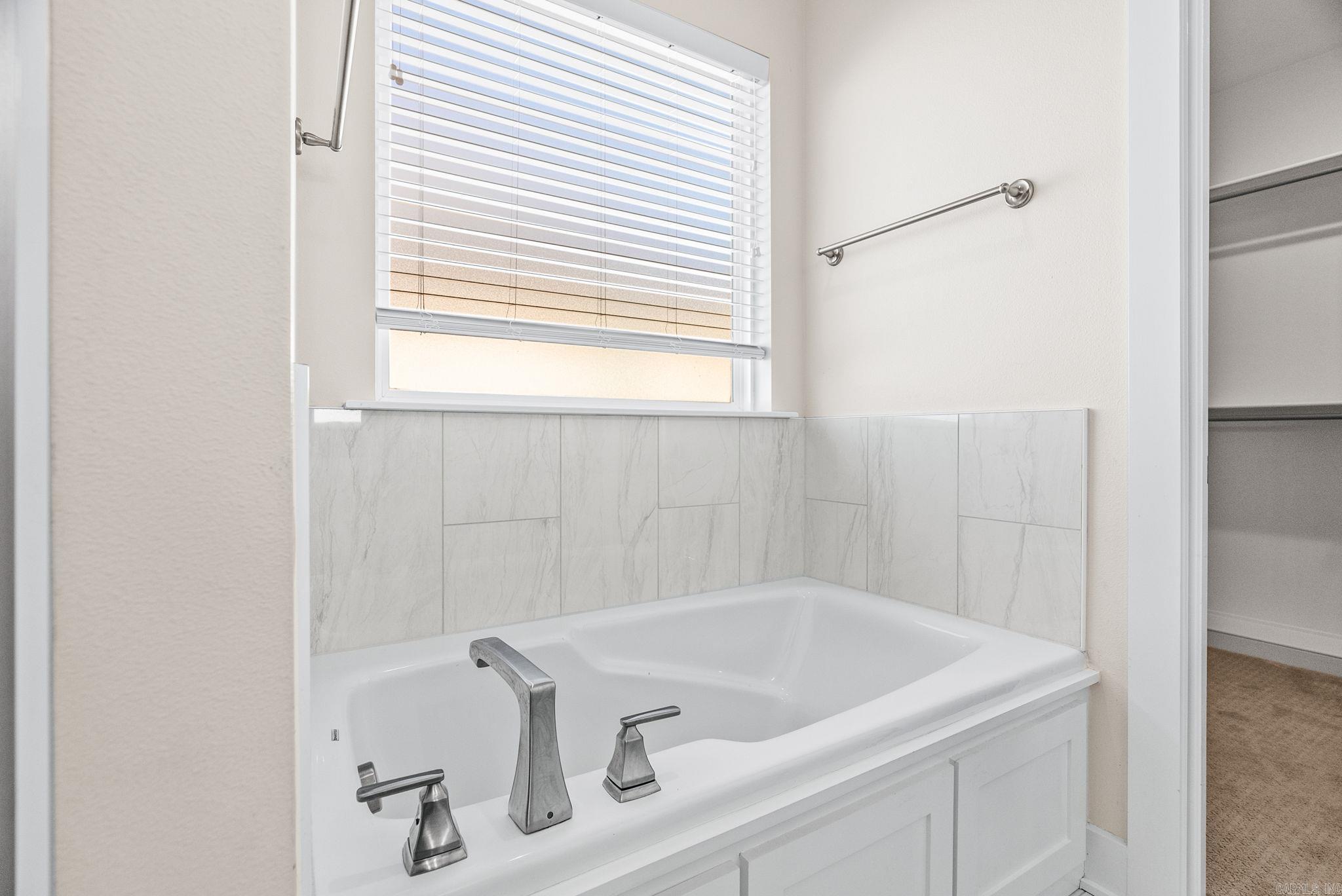 2333 Pleasant Cove Conway, AR 72034