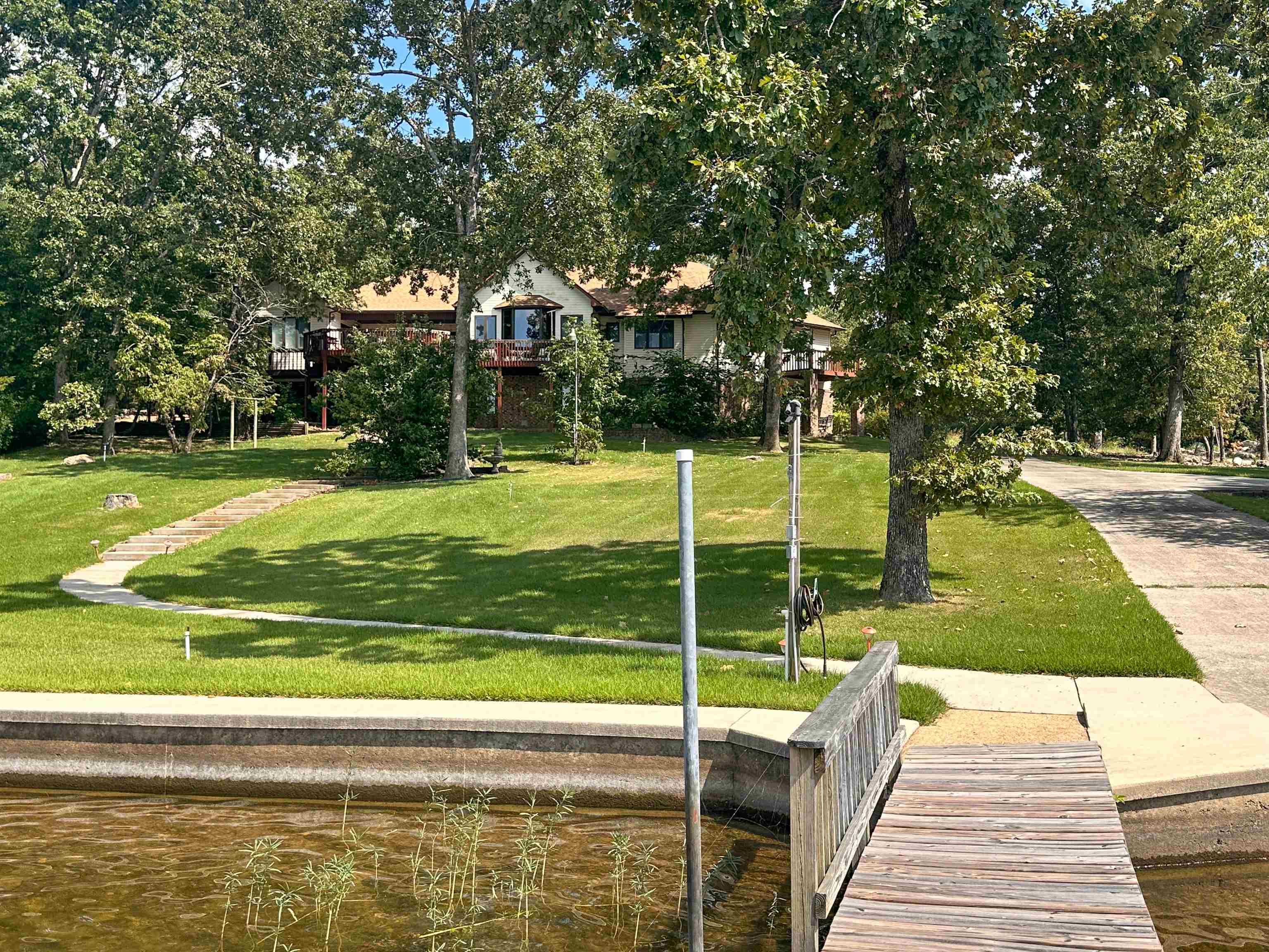 606 S Shore Drive Horseshoe Bend, AR 72512