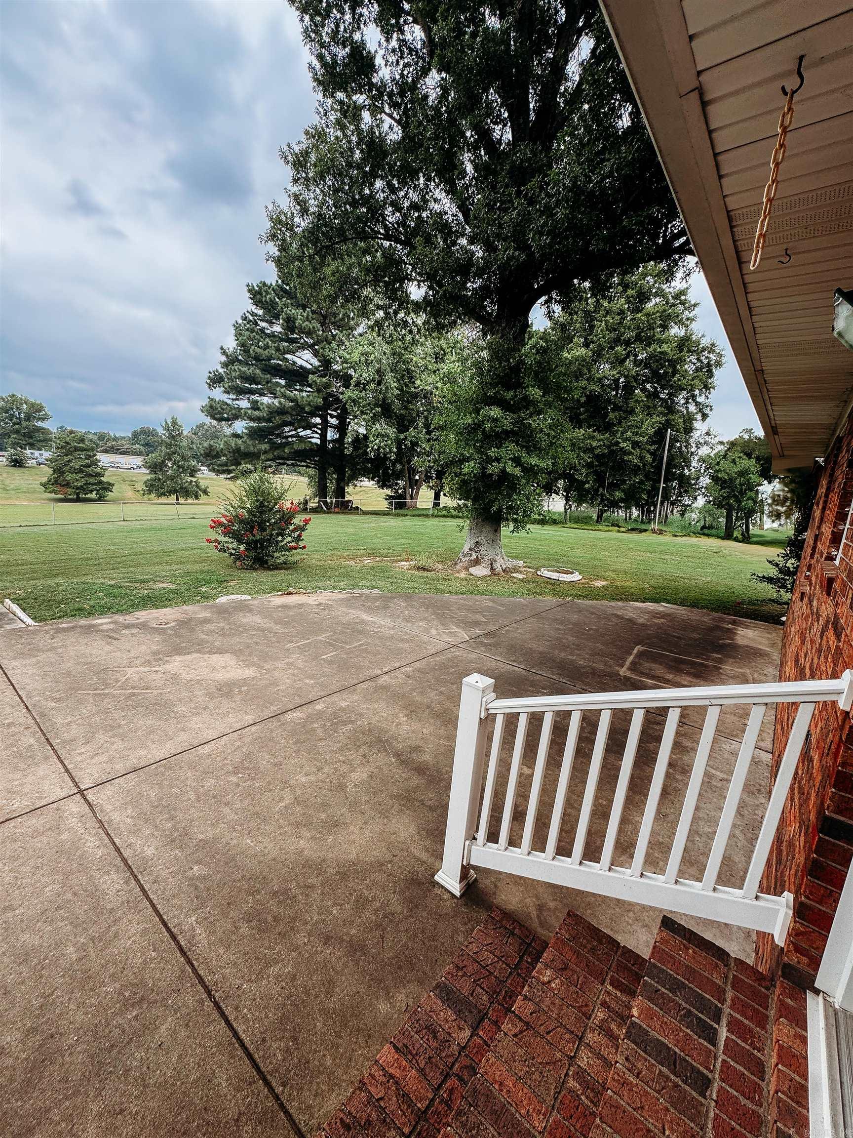 1290 W North  Piggott, AR