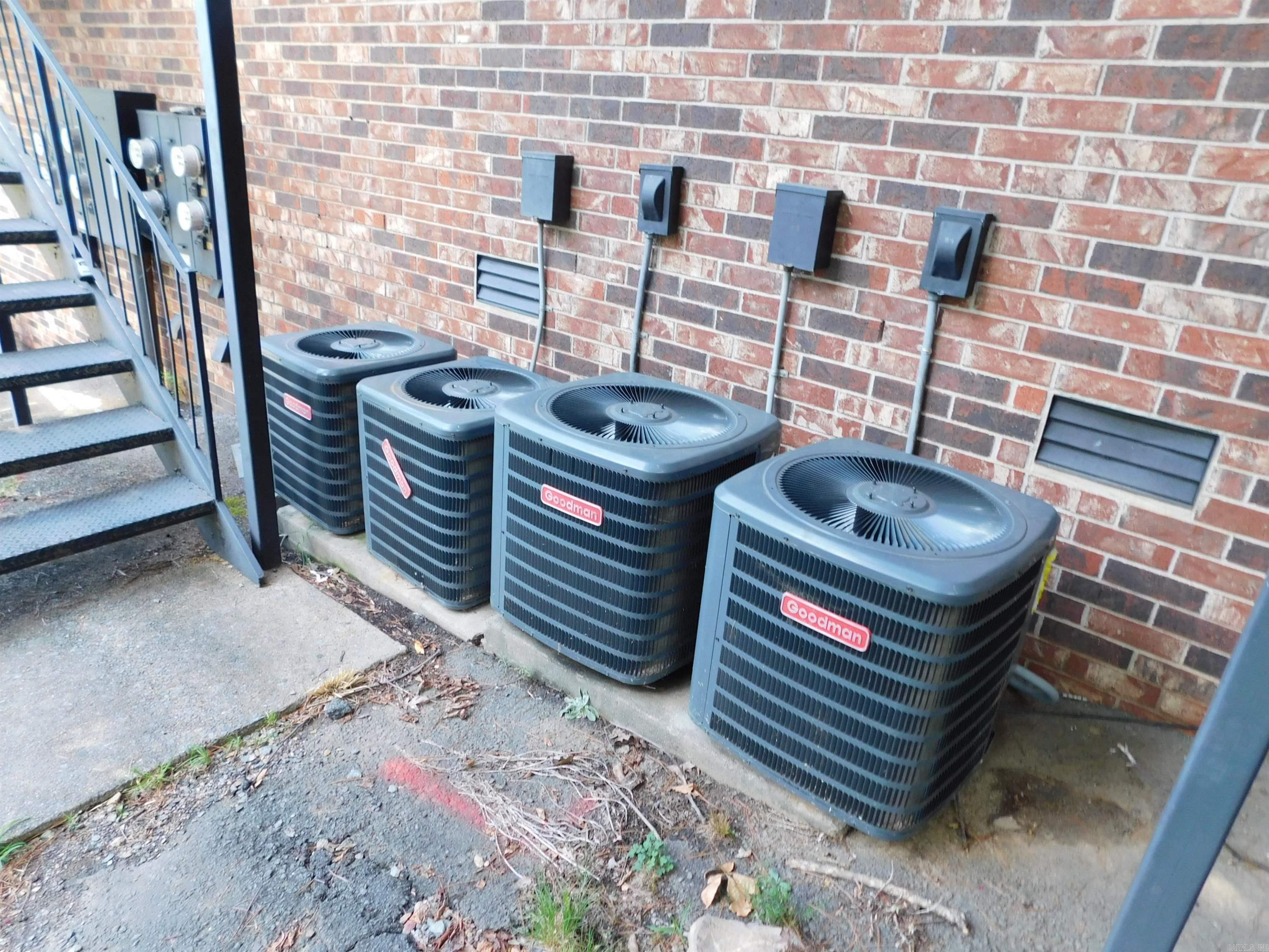 9 Meredith  Little Rock, AR