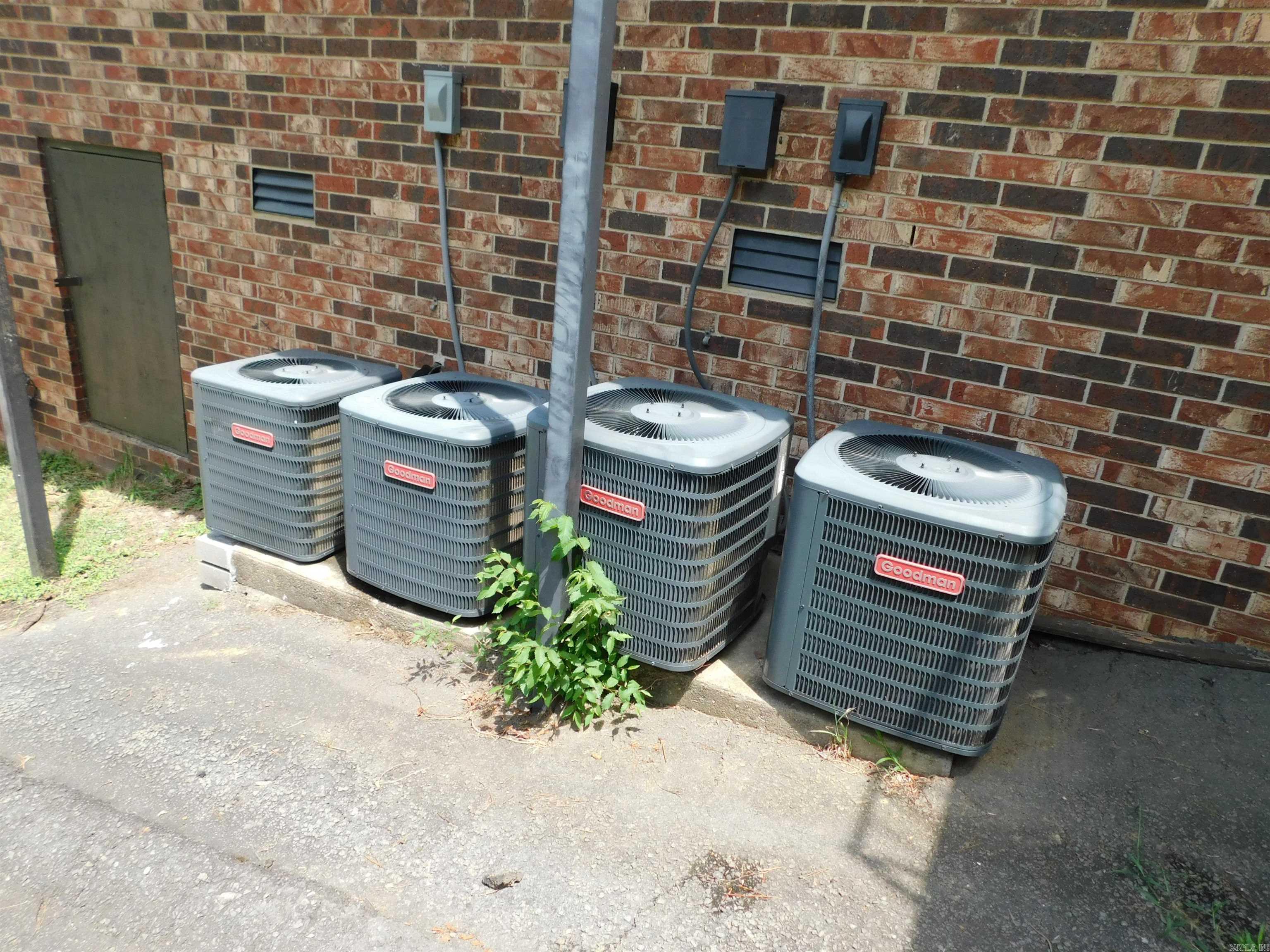 9 Meredith  Little Rock, AR