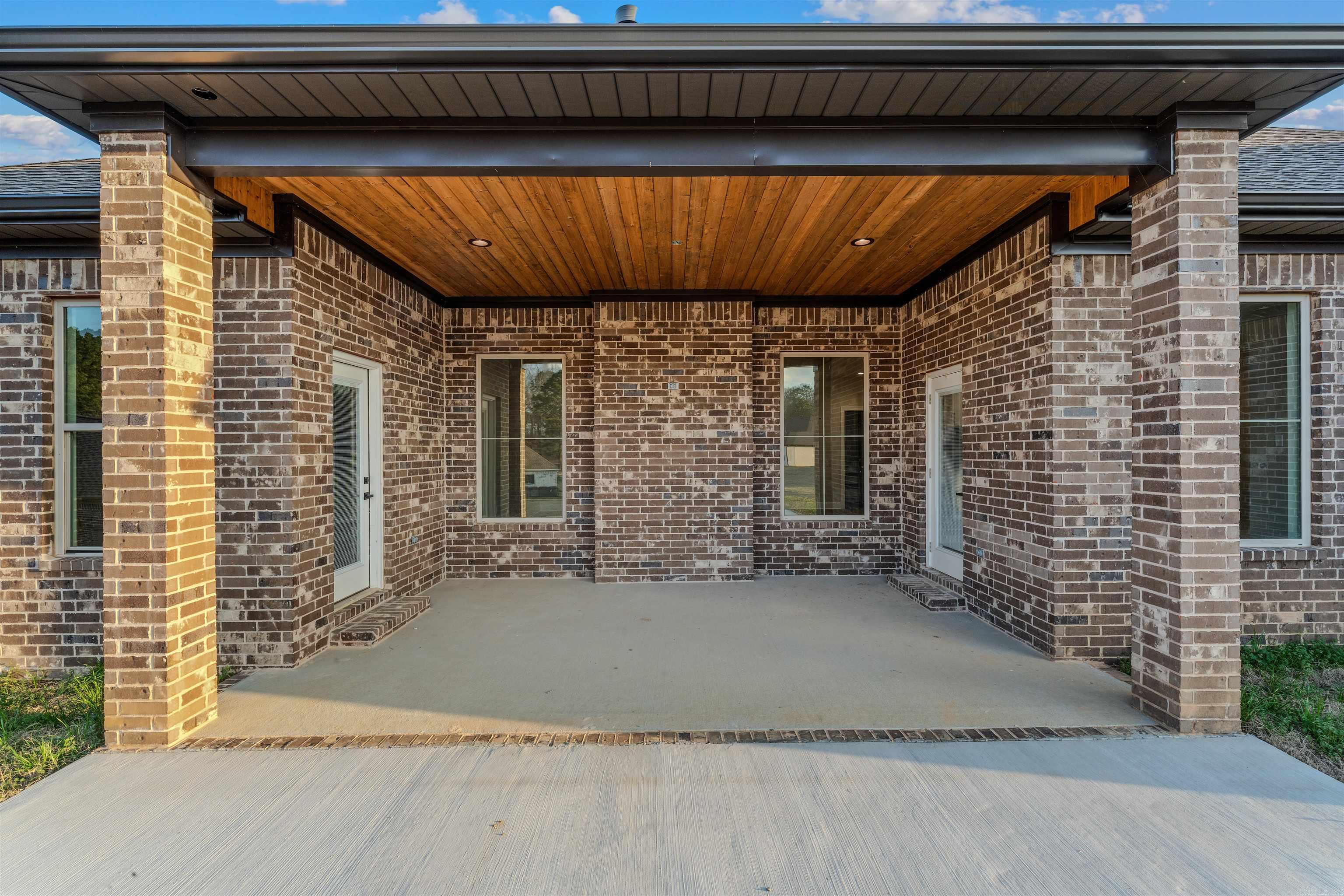 111 Harmony Village Haskell, AR 72015