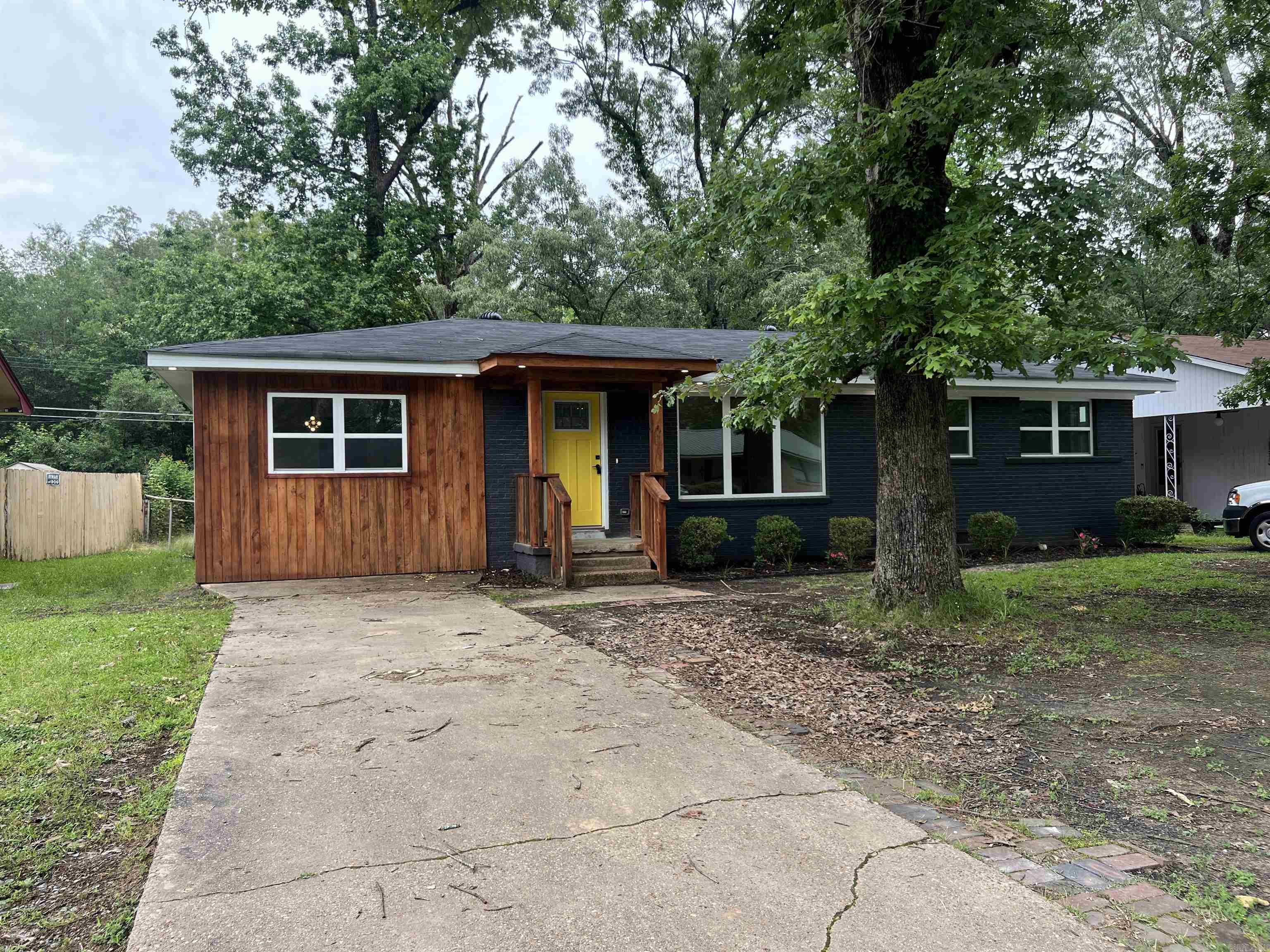 2913  Edgewood  Pine Bluff, AR