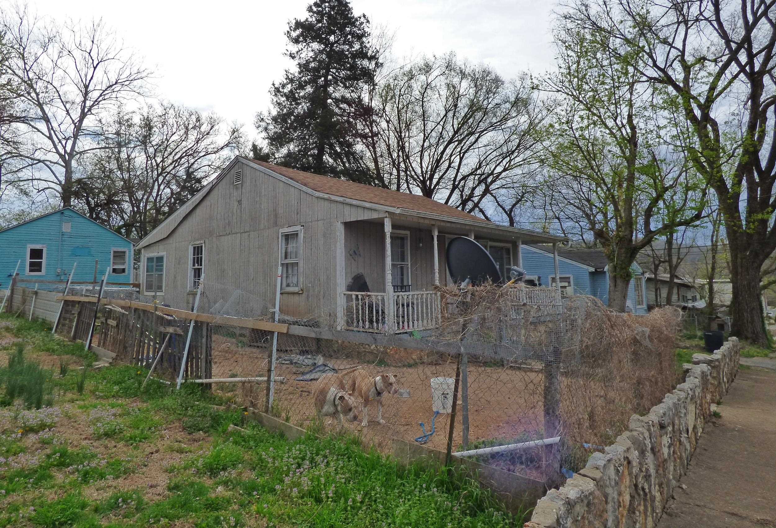 204 N Spring Street Hardy, AR 72542