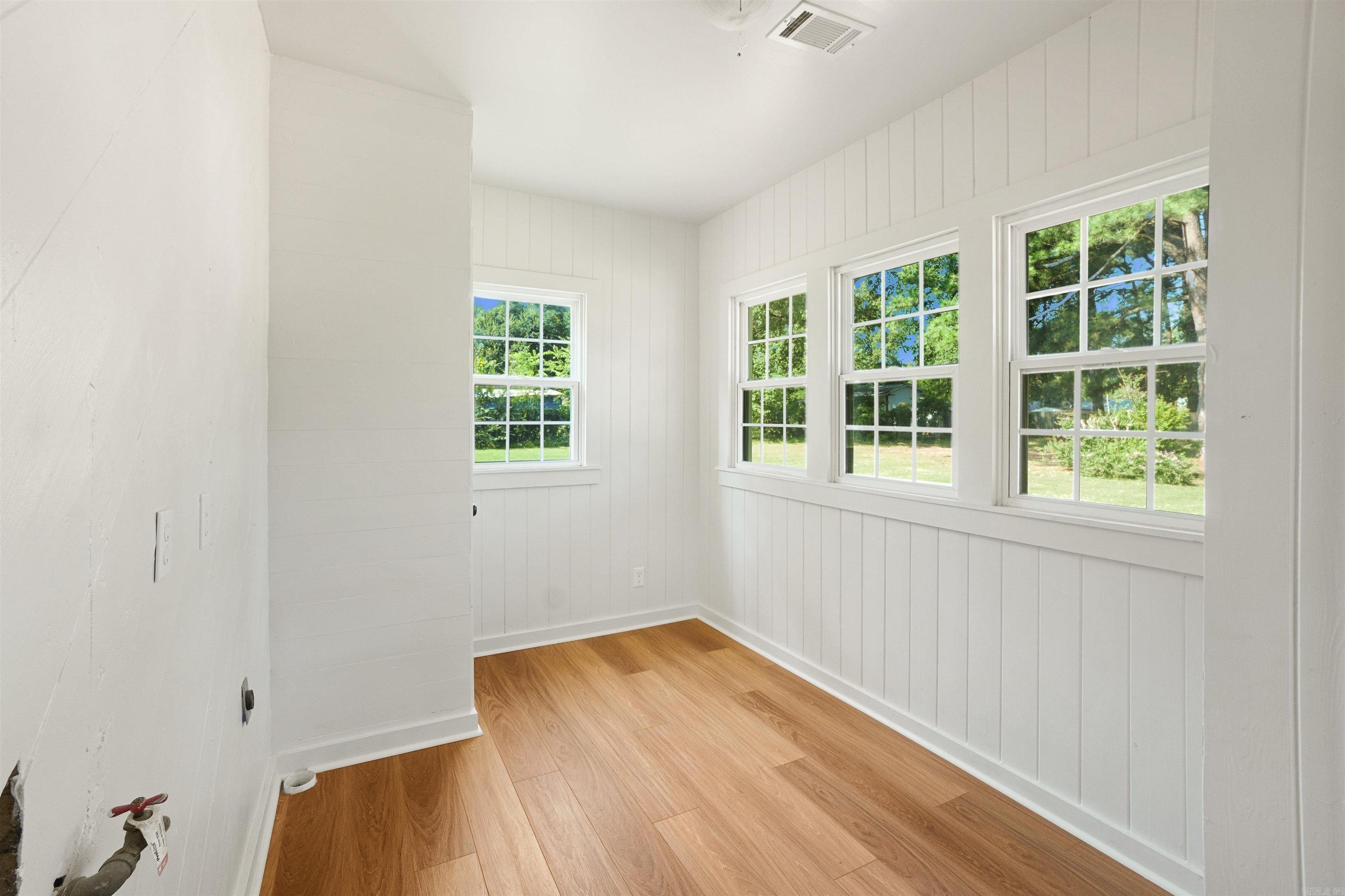 707 N West Street Morrilton, AR 72110