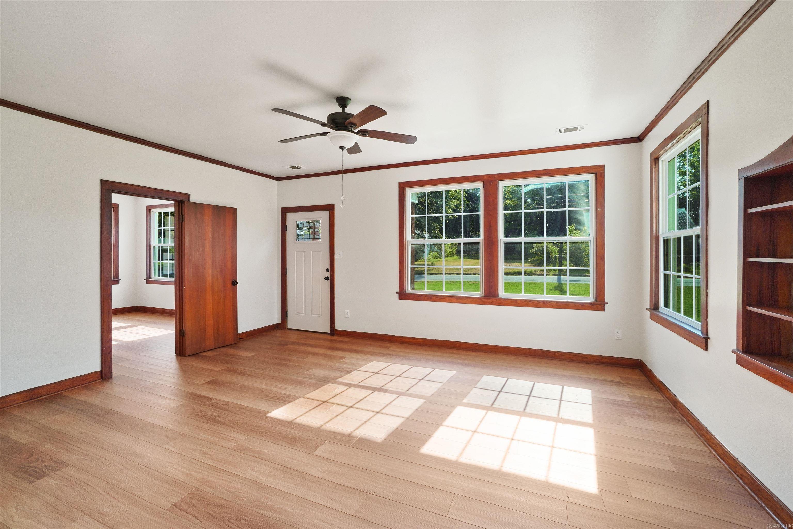 707 N West Street Morrilton, AR 72110