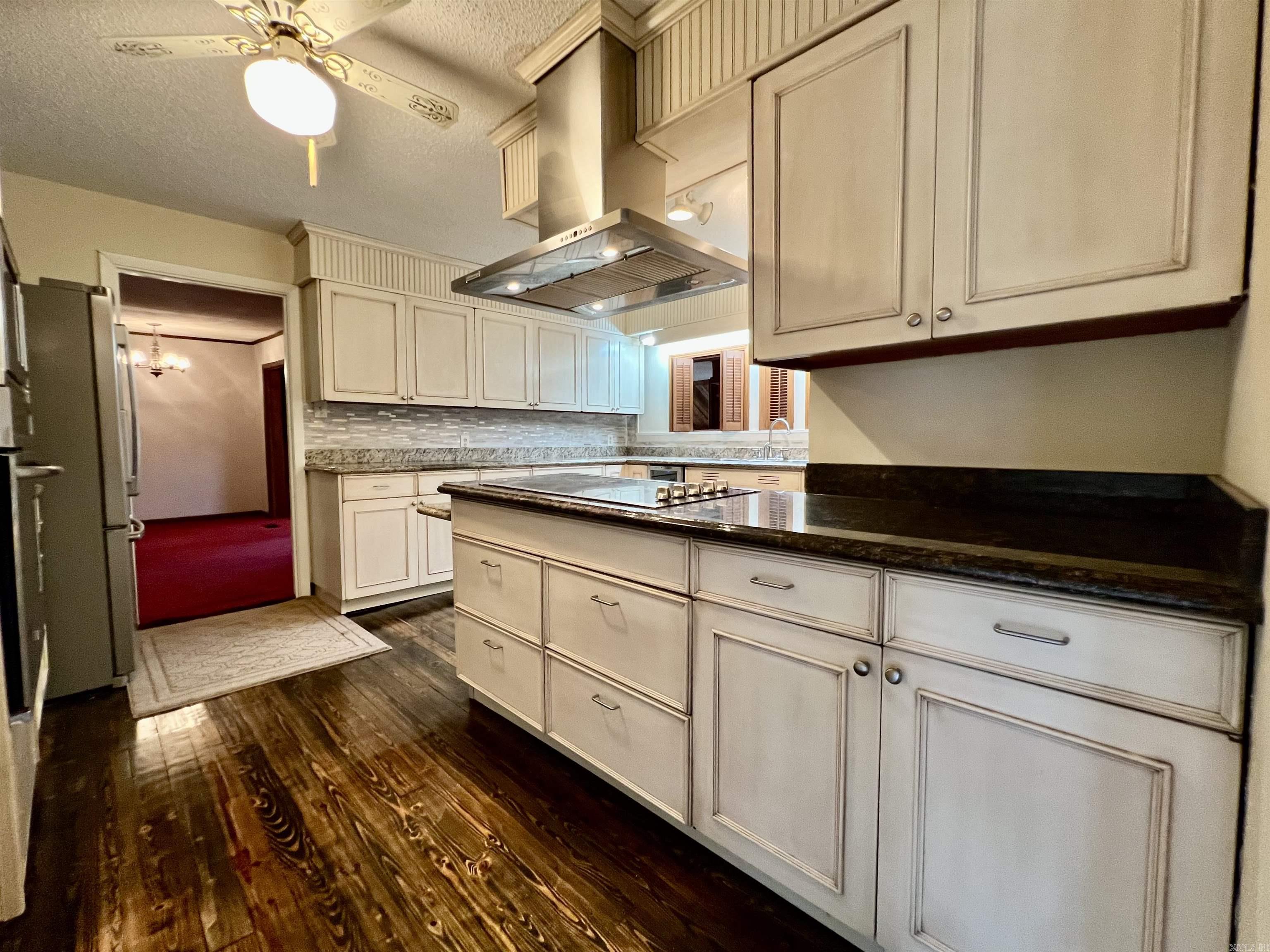 115 N Crest Trumann, AR 72472